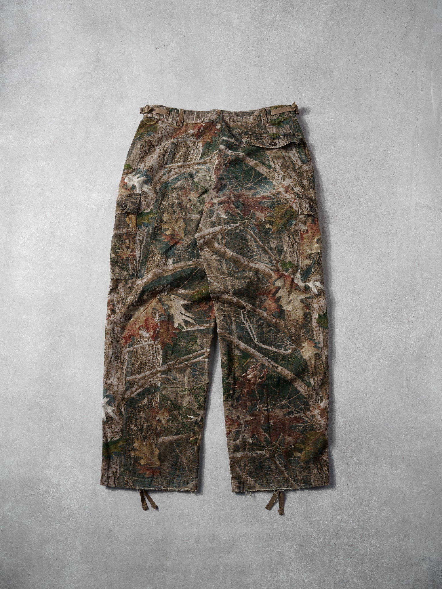 Vintage 90s Green Realtree Camo Cargo Pants (30x30) - Image 2