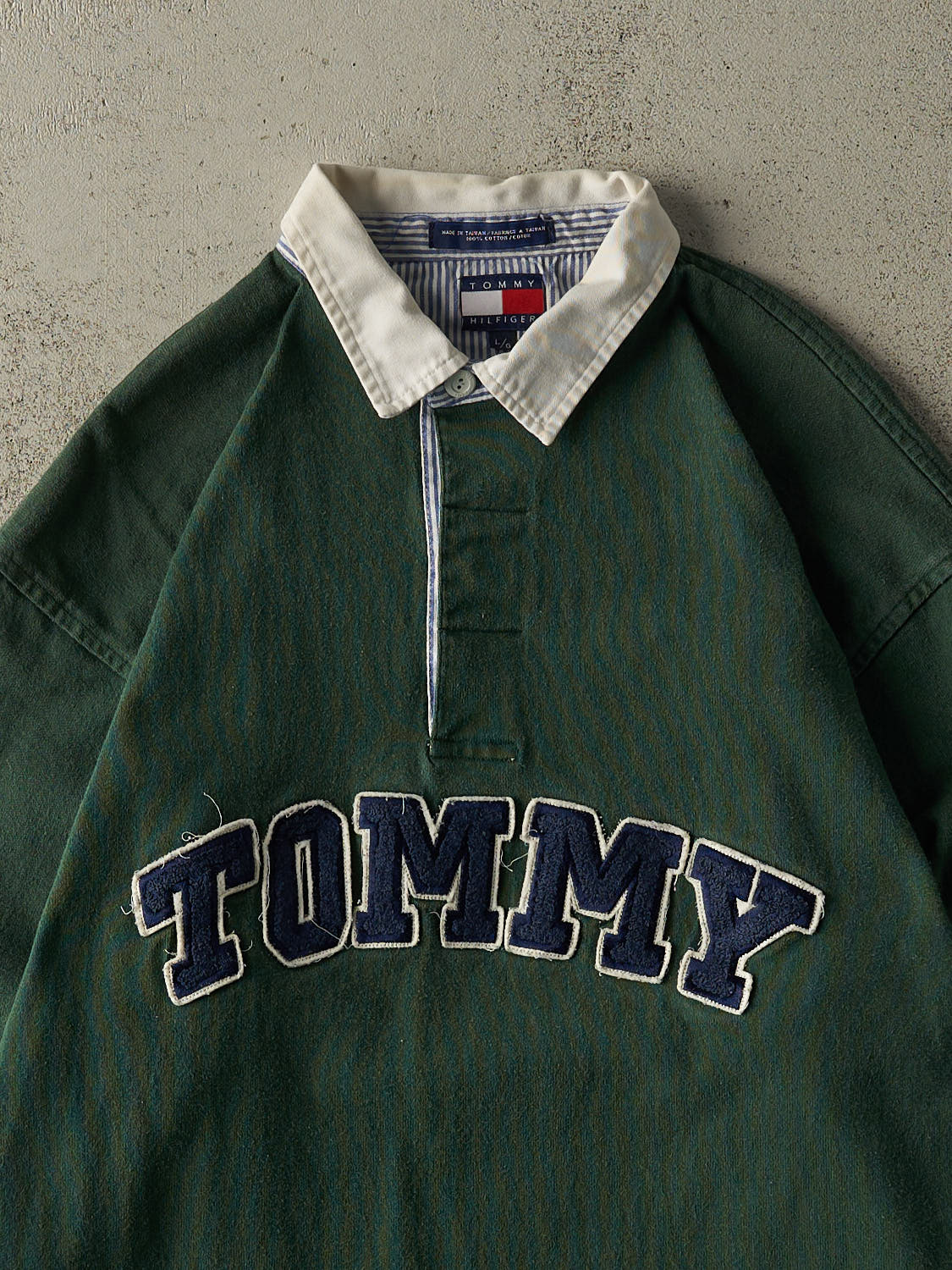 Vintage 90s Green Tommy Hilfiger Embroidered Rugby Shirt (XL) - Image 4