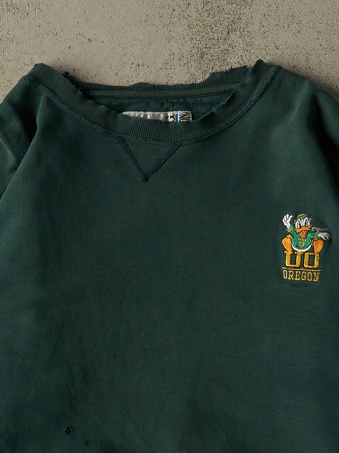 Vintage 90s Green University of Oregon Ducks Crewneck (L/XL) - Image 3