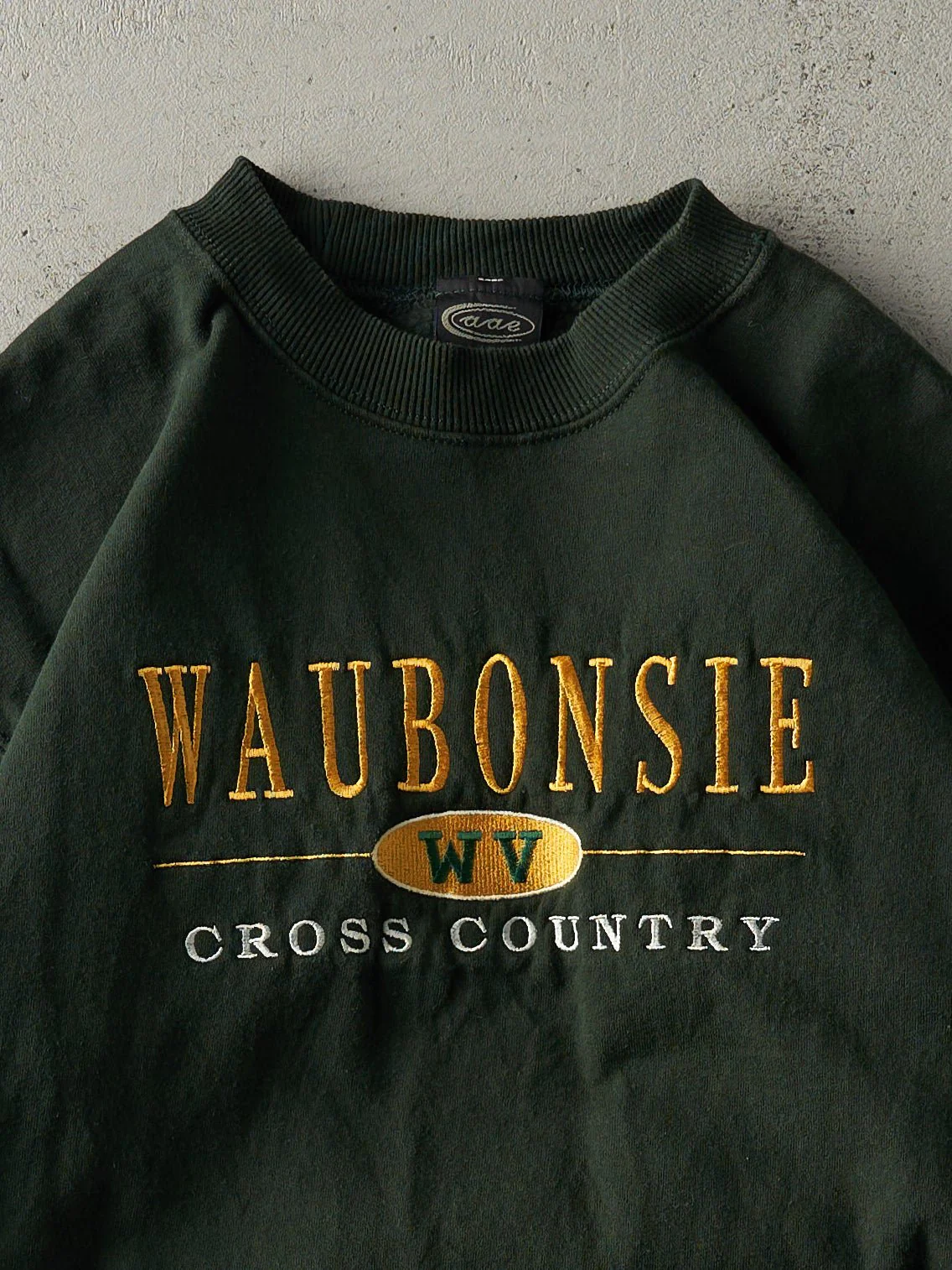 Vintage 90s Green Embroidered Waubonsie Cross Country Crewneck (M) - Image 2
