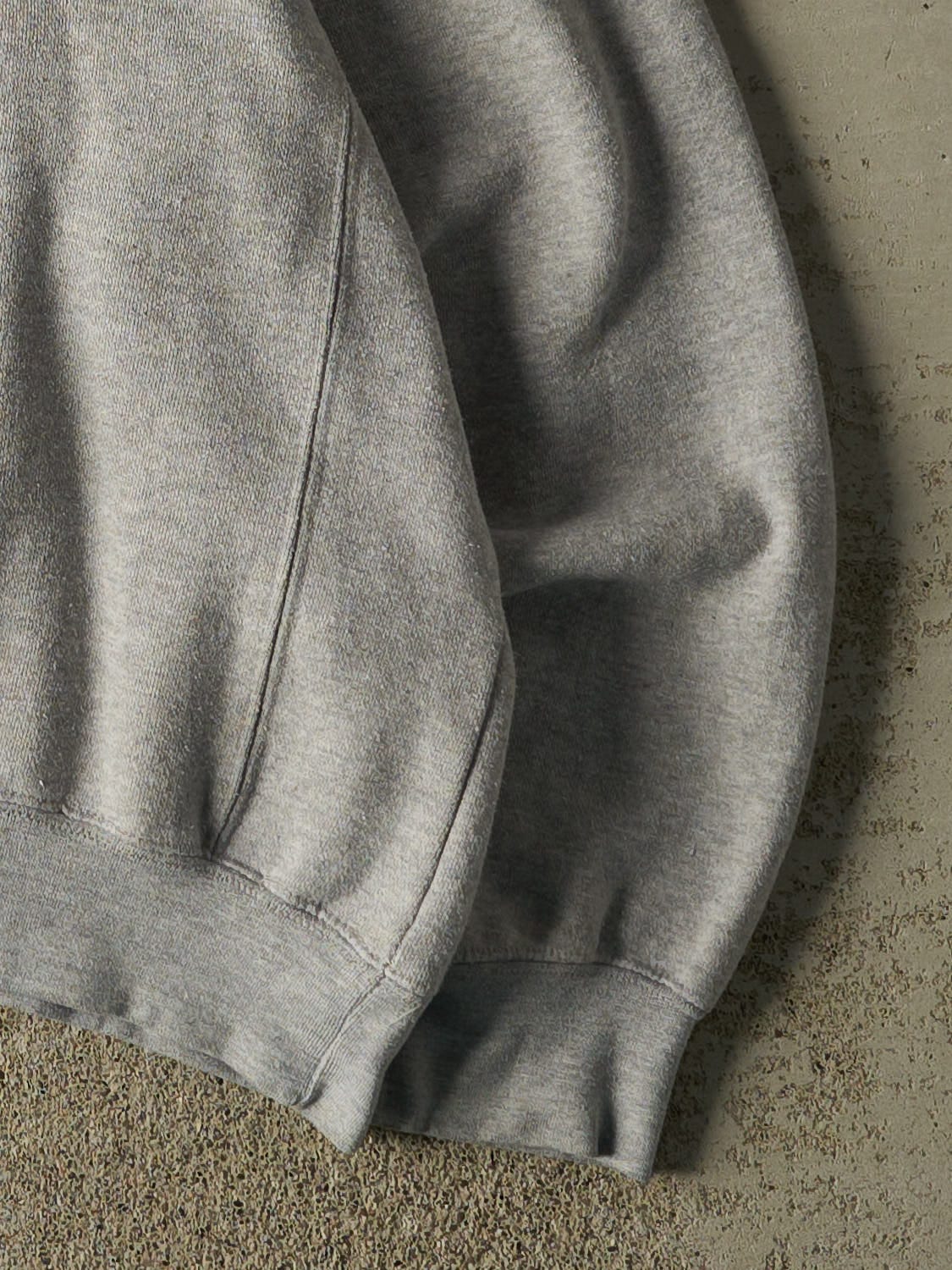 Vintage 90s Grey Cape Cod Embroidered Crewneck (M) - Image 4