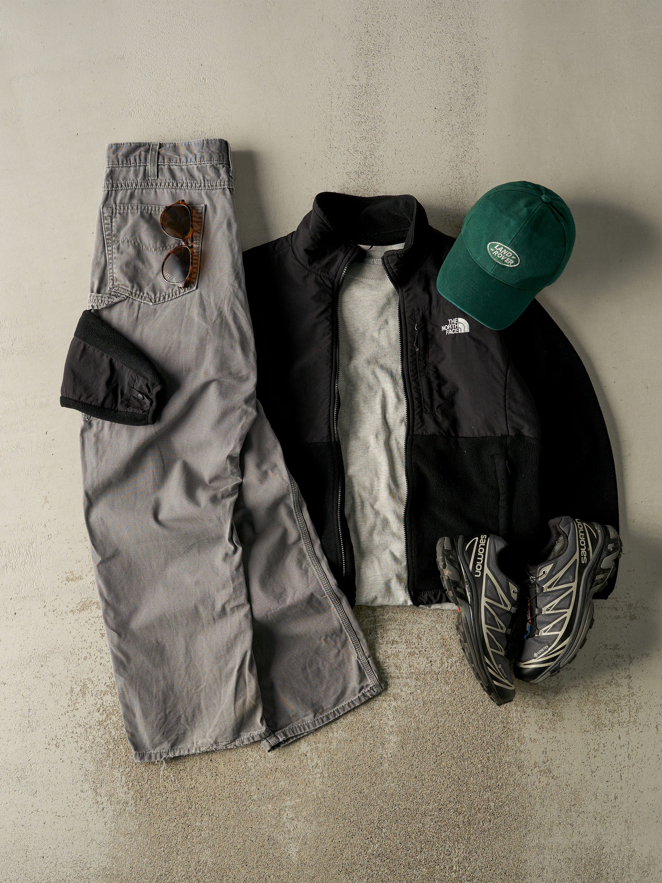 Vintage 90s Grey Carhartt Carpenter Pants (33x30) - Image 2