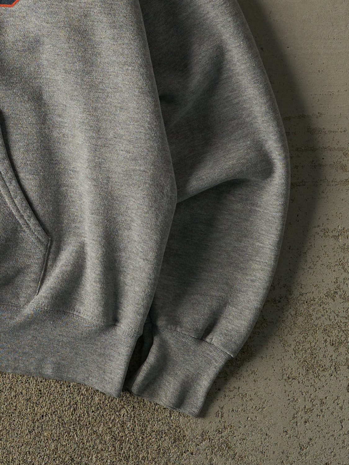 Vintage 90s Grey Chicago Bears Hoodie (M/L) - Image 4