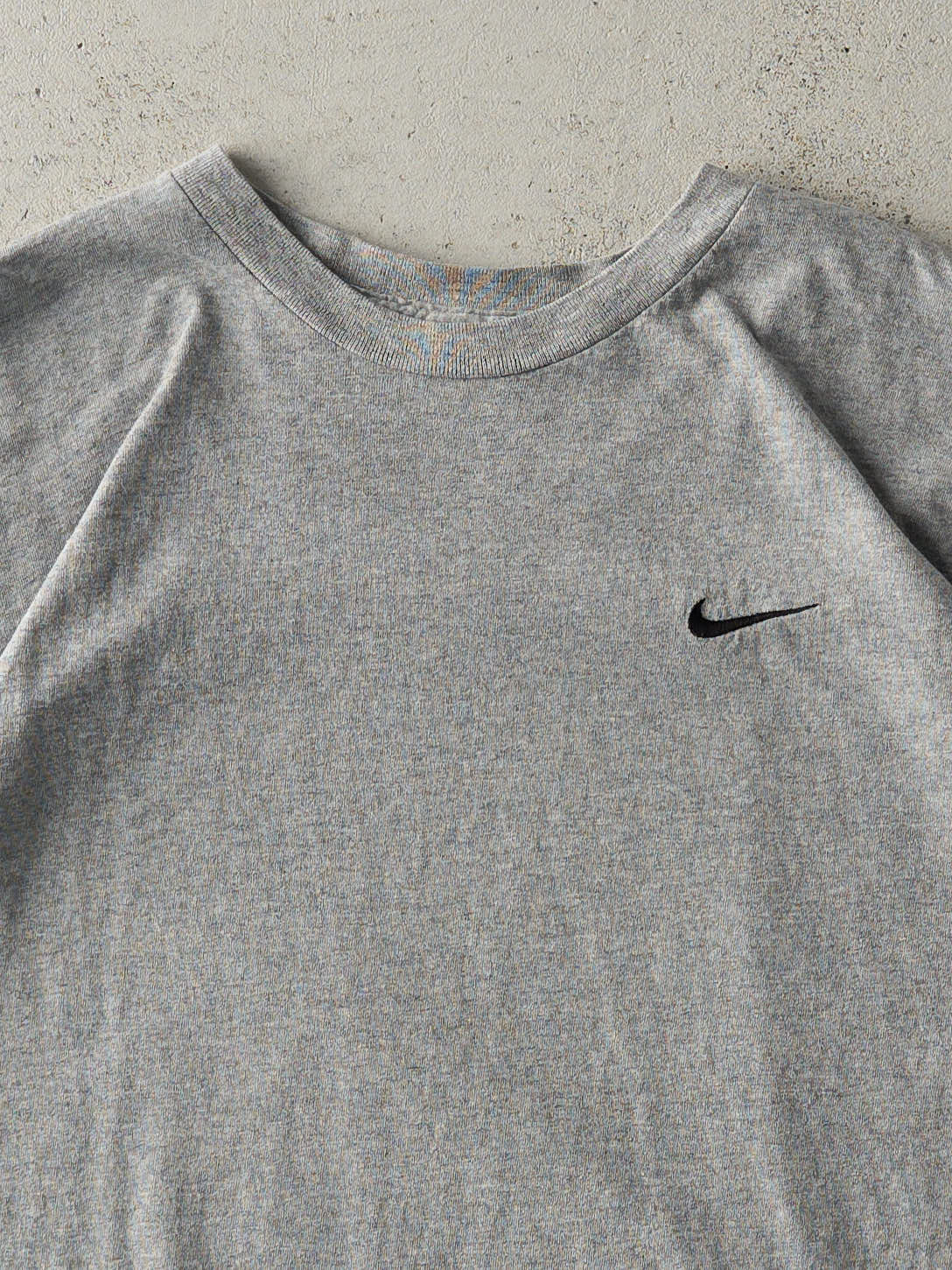 Vintage 90s Grey Embroidered Nike Swoosh Tee (M/L) - Image 2