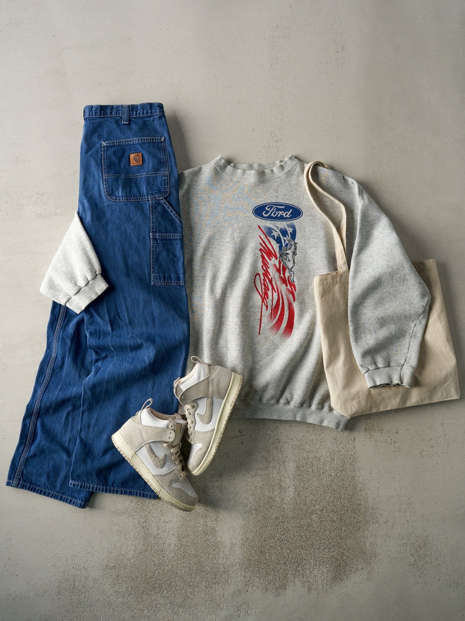 Vintage 90s Grey Ford Mustang Crewneck (XL) - Image 5