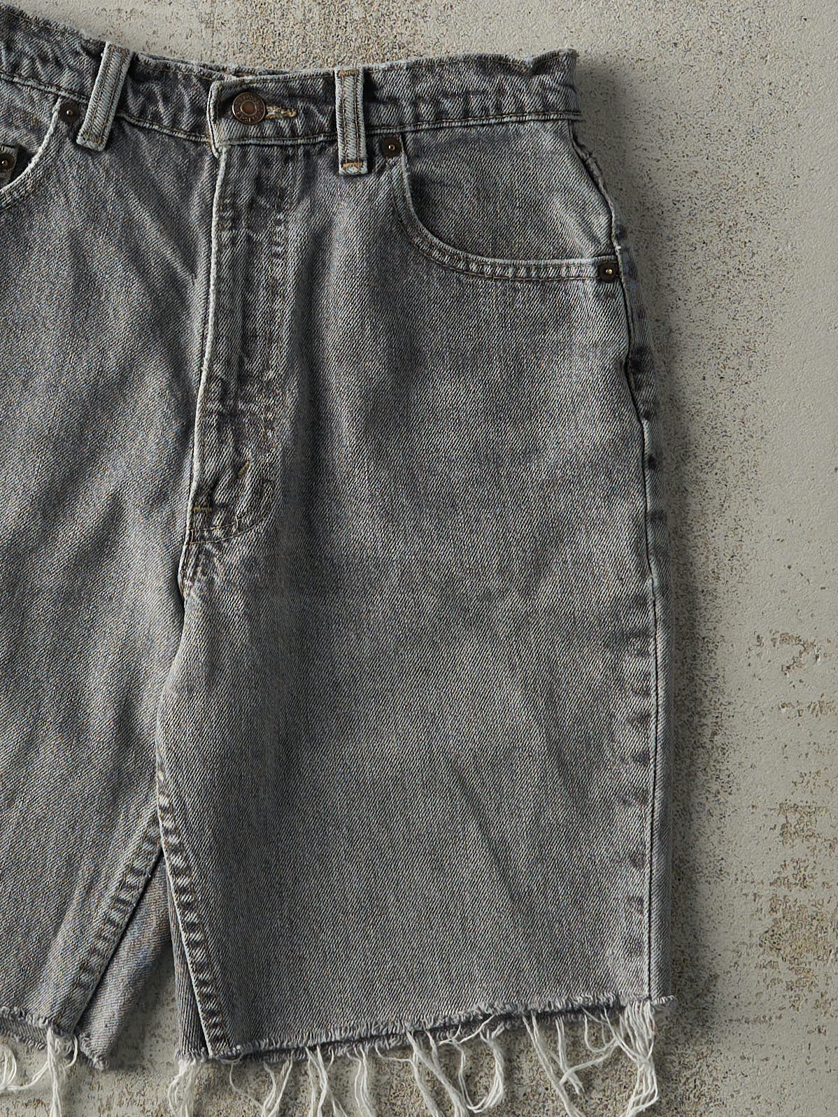 Vintage 90s Grey Levi's 531 Cut Off Jean Shorts (26x8.5) - Image 3