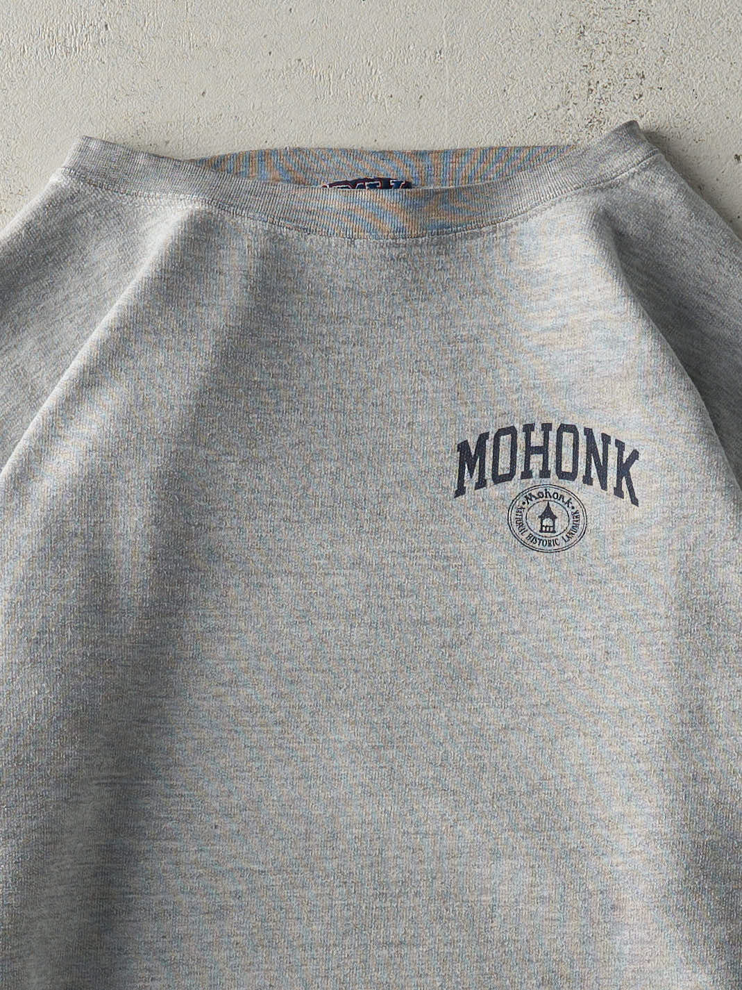 Vintage 90s Grey Mohonk Historic Land Mark Boxy Crewneck (M) - Image 2