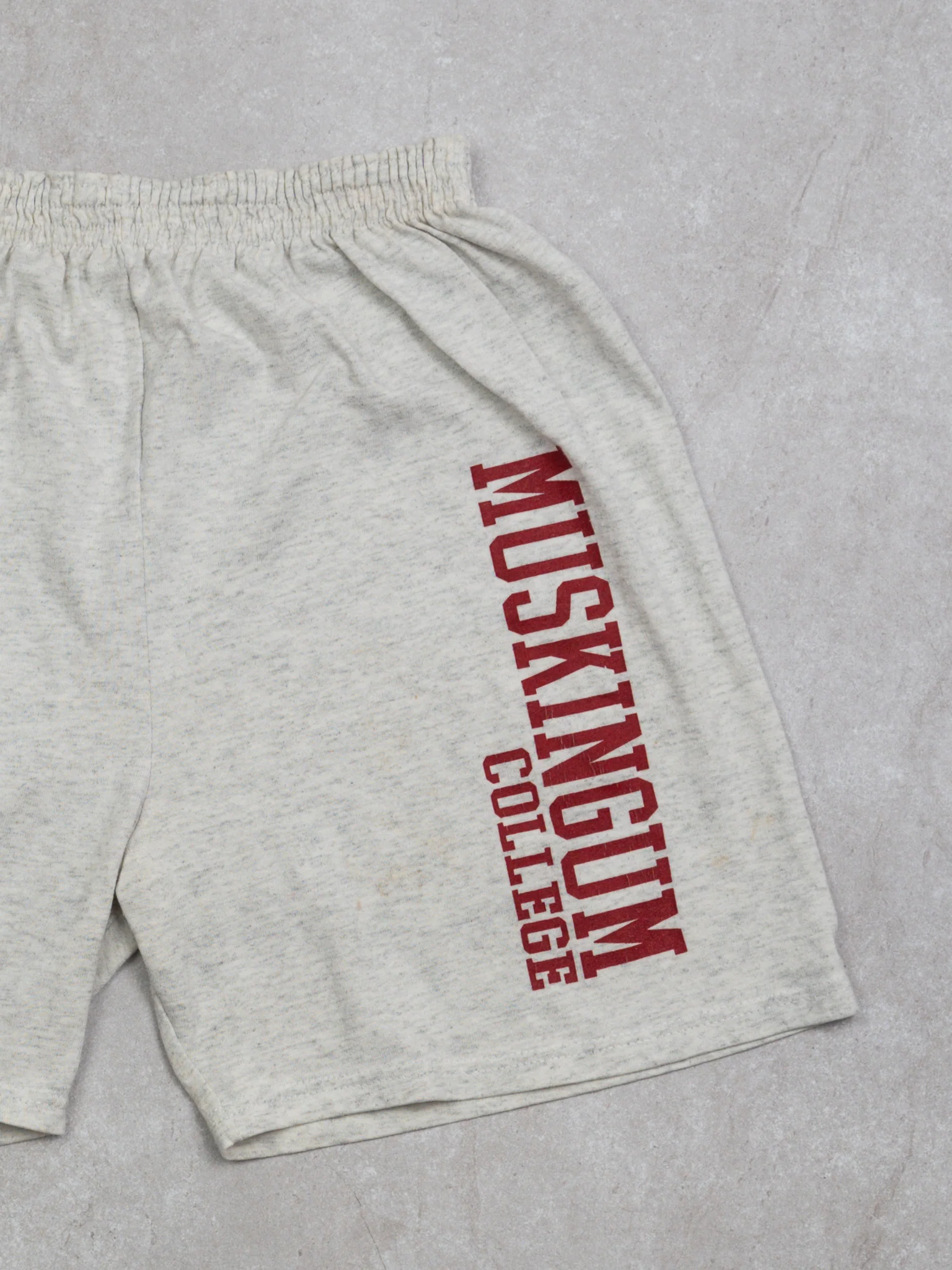 Vintage 90s Grey Muskingum College Shorts(24-26 x 5) - Image 2