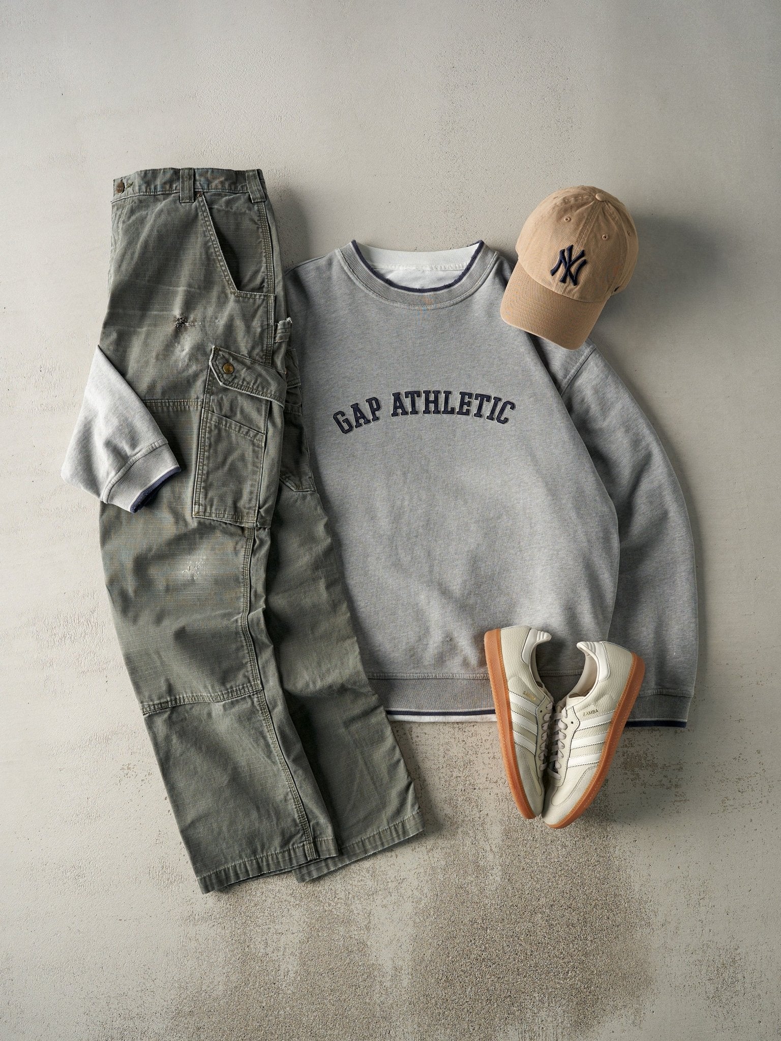Vintage 90s Grey & Navy Gap Athletic Felt Logo Crewneck (L) - Image 2