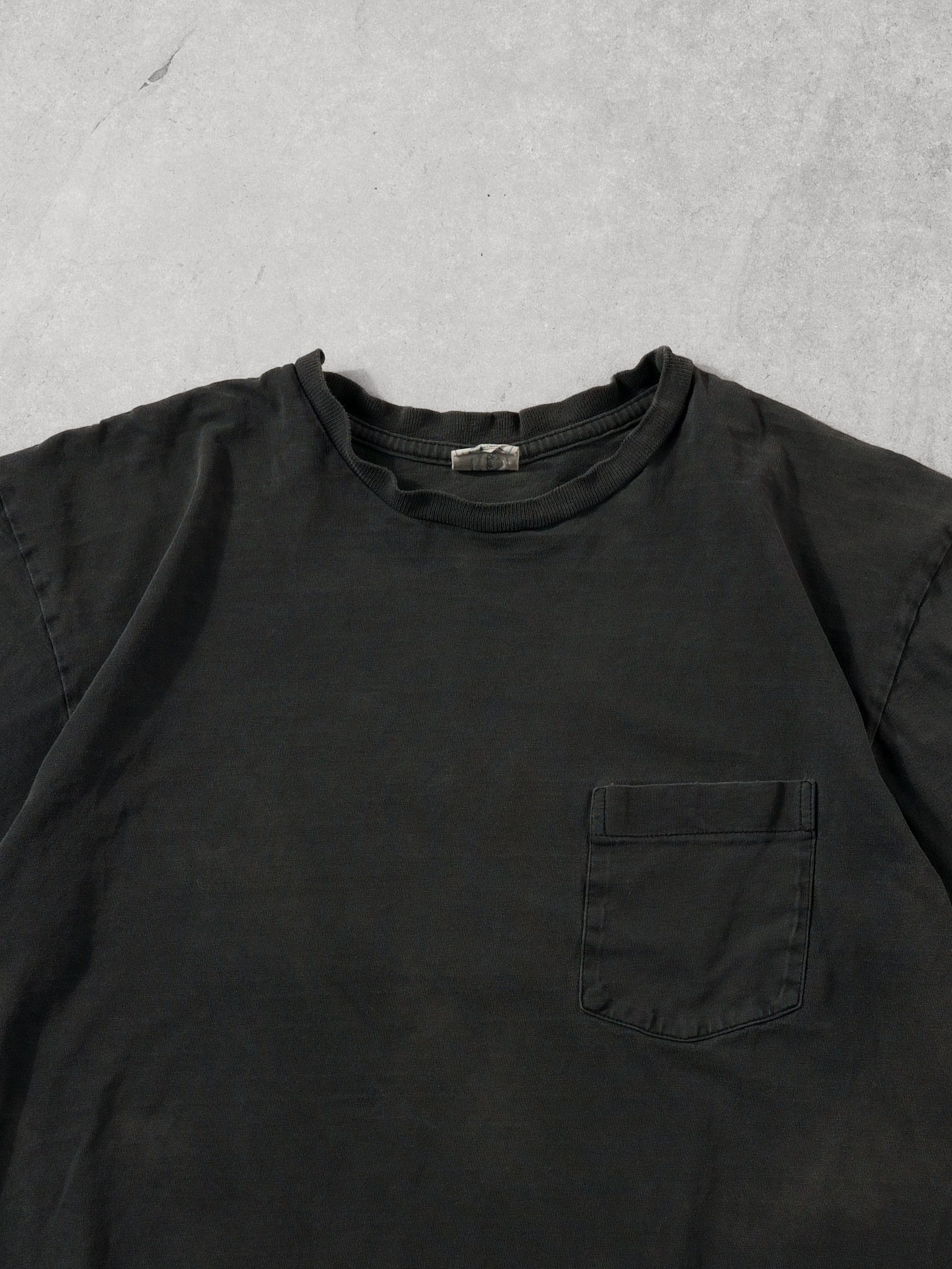 Vintage 90s Grey Single Stitched Gap Pocket Tee (M) - Image 2
