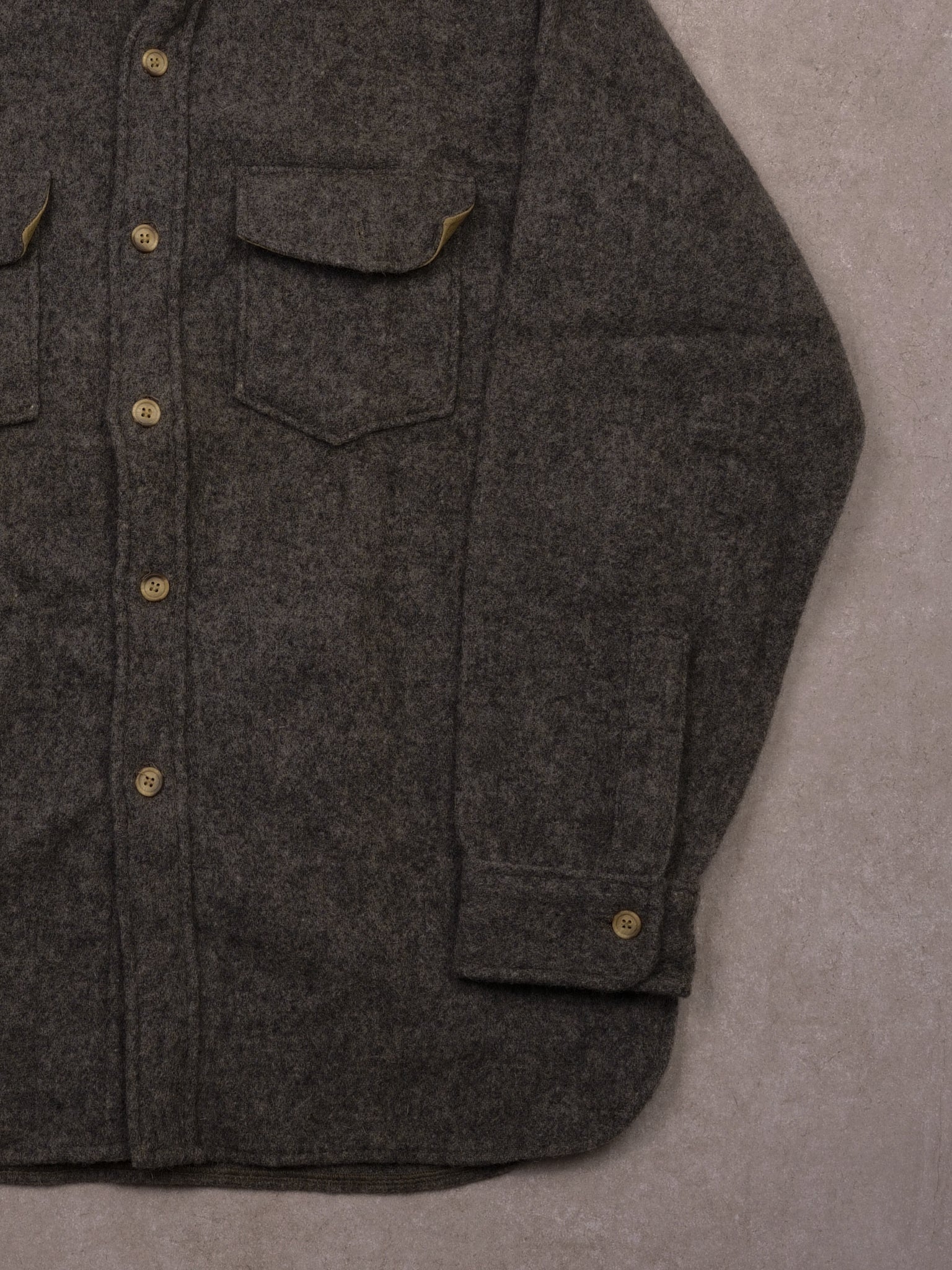 Vintage 90s Grey Woolrich Wool Collared Button Up (M/L) - Image 3