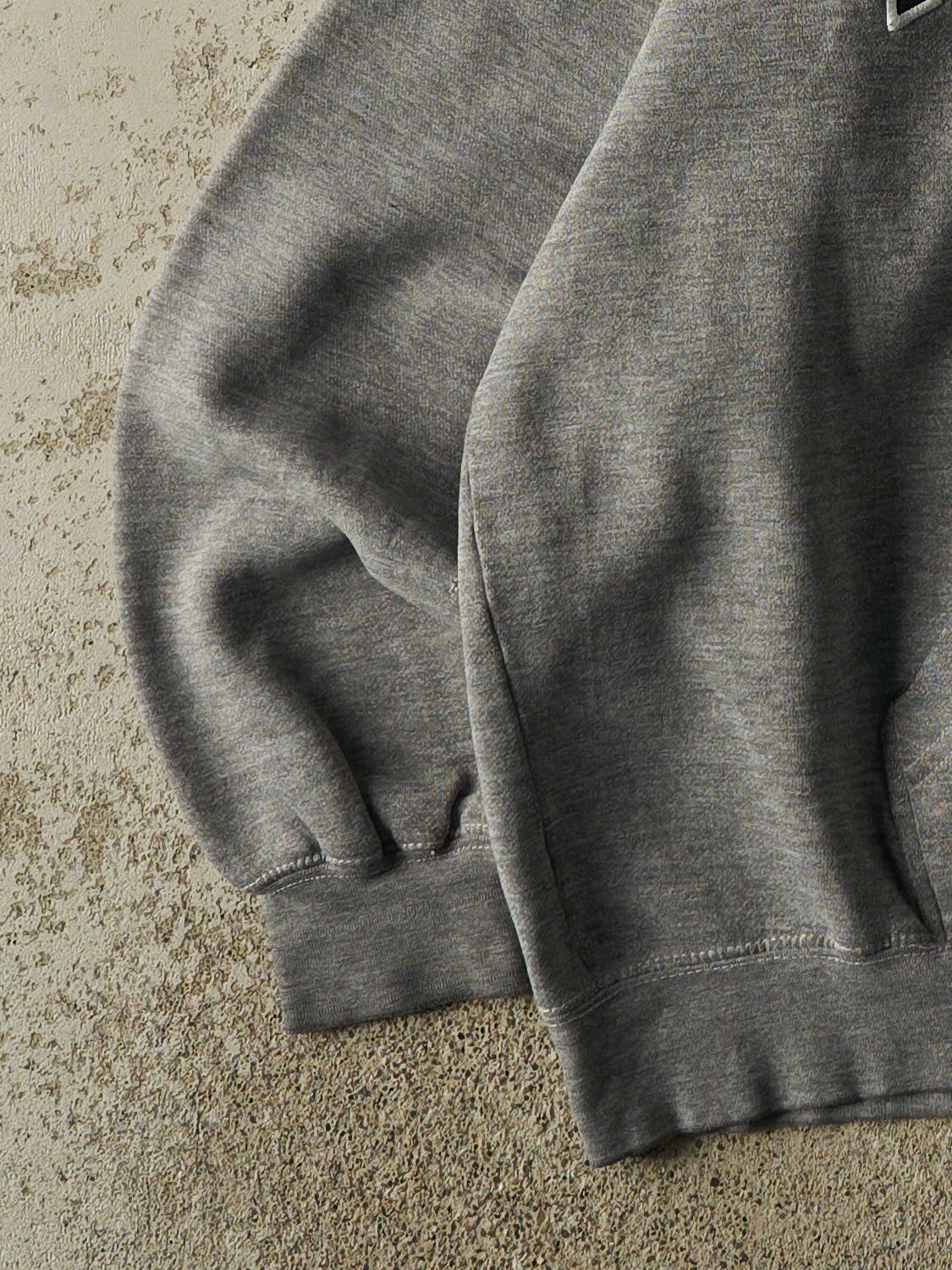 Vintage 90s Grey Yosemite Embroidered Hoodie (M) - Image 3