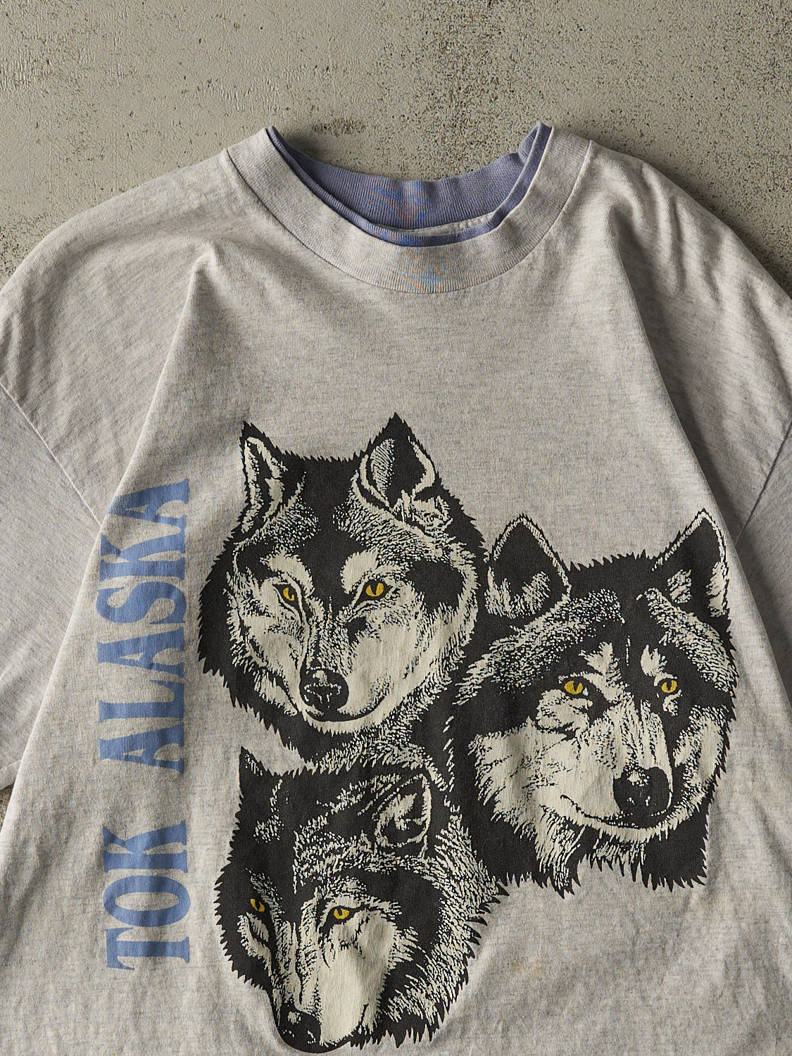 Vintage 90s Heather Grey Alaska Wolves Tee (L/XL) - Image 2