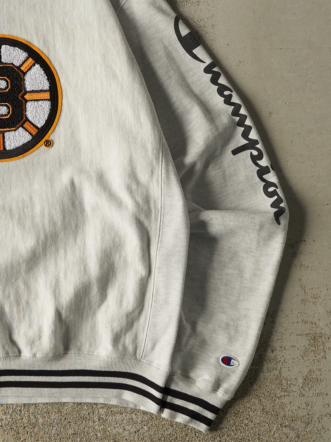 Vintage 90s Heather Grey Champion Reverse Weave Boston Bruins Crewneck (M) - Image 3