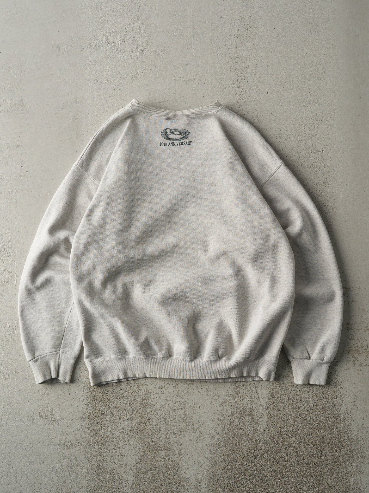 Vintage 90s Heather Grey Country Classic Auction Crewneck (M) - Image 2