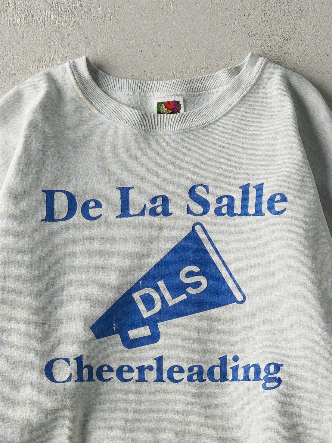 Vintage 90s Heather Grey De La Salle Cheerleading Crewneck (L) - Image 2