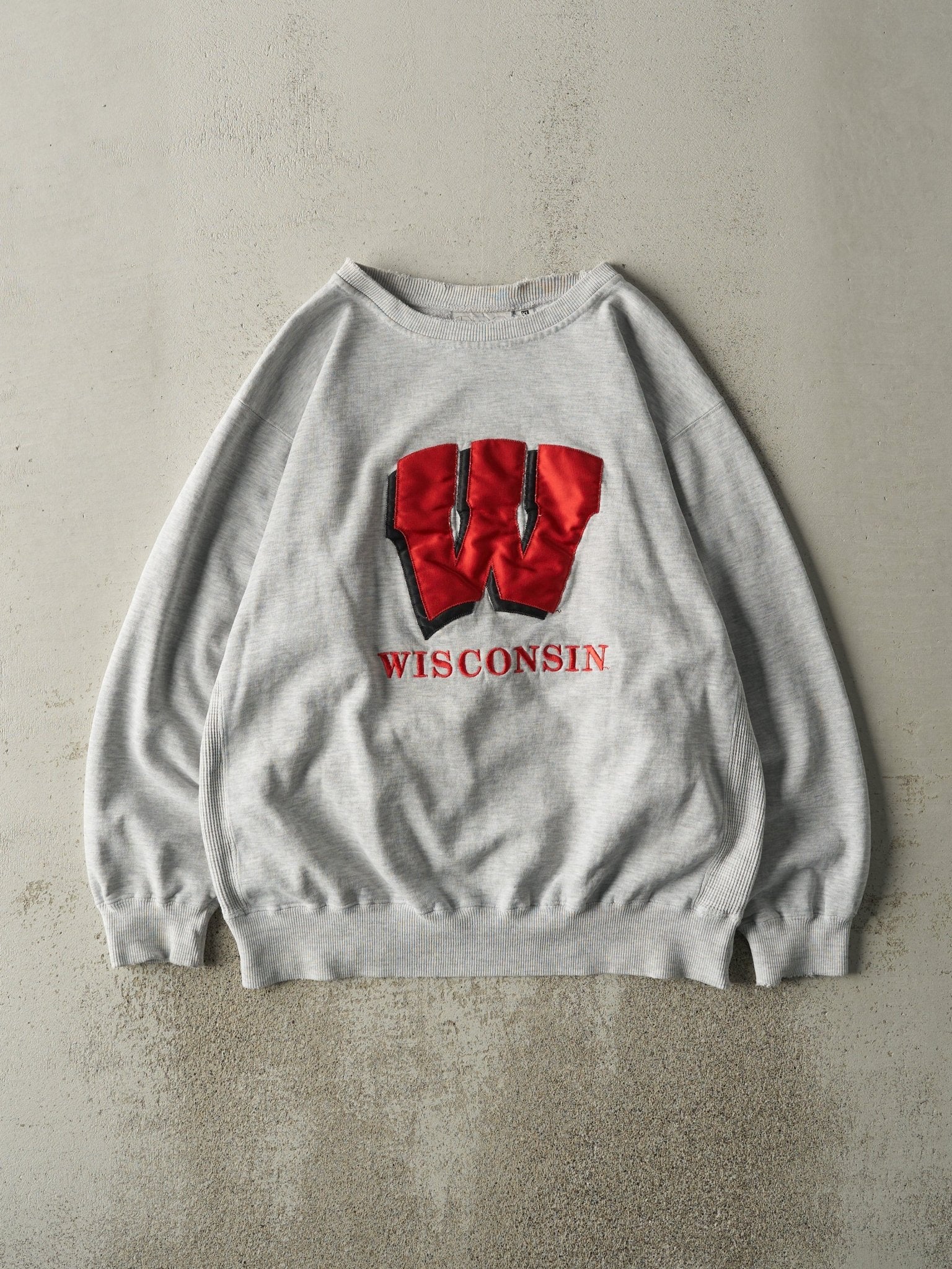 Vintage 90s Heather Grey Embroidered Wisconsin University Crewneck (L)