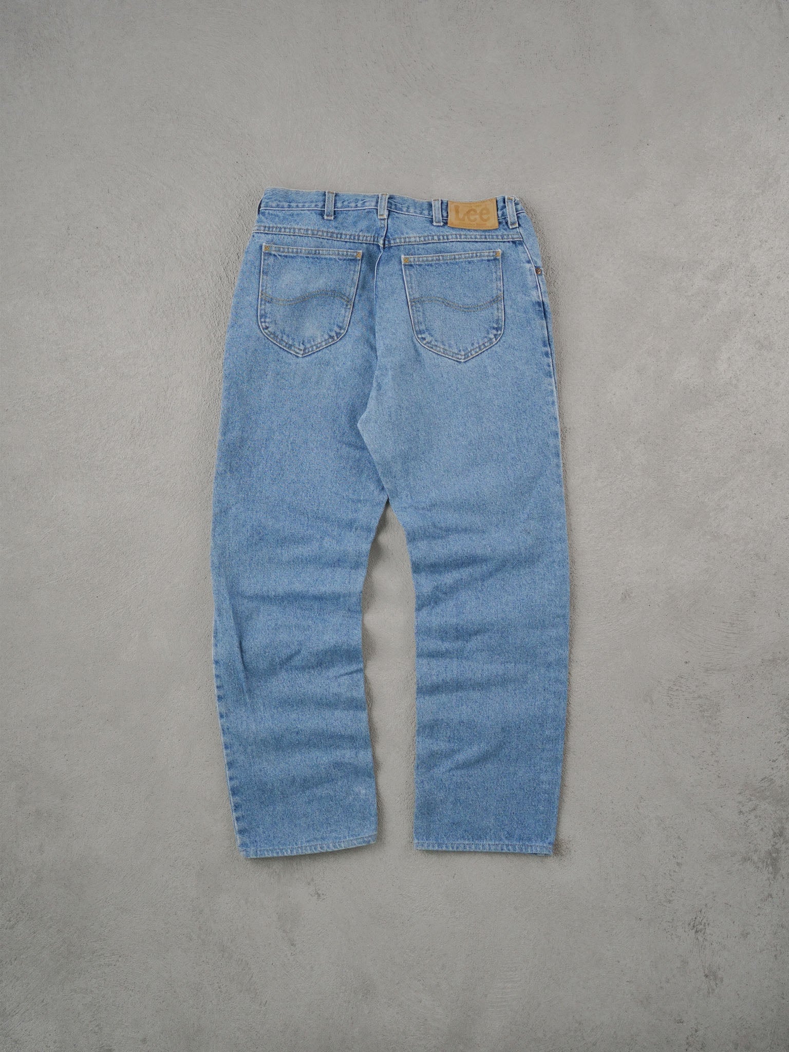 Vintage 90s Light Blue Lees Denim Jeans (32x31) - Image 2