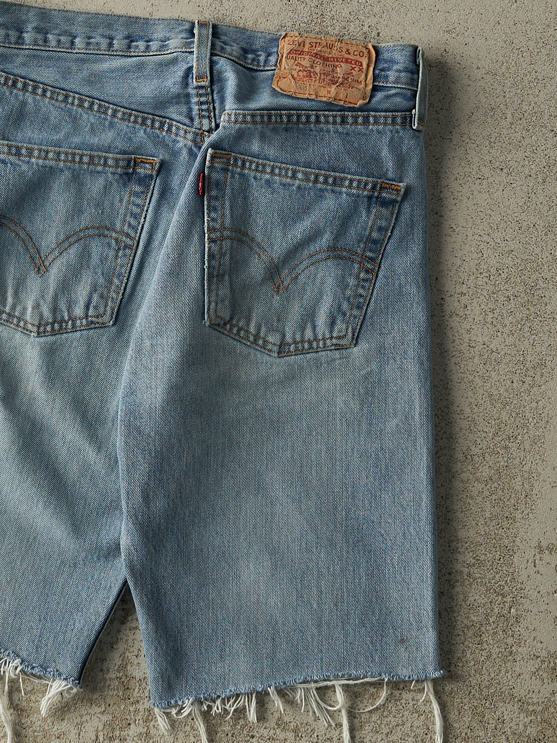 Vintage 90s Light Wash Levi's 501 Cut Off Jean Shorts (28.5x11) - Image 5