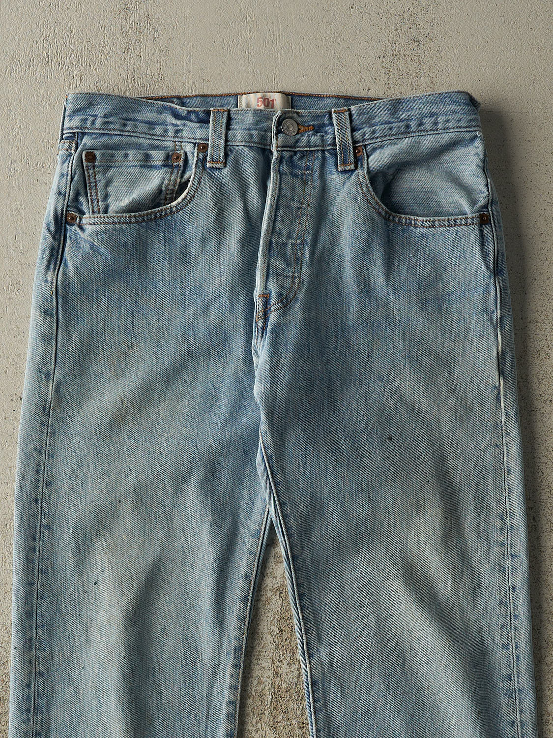 Vintage 90s Light Wash Levi's 501 Jeans (31x31.5) - Image 4