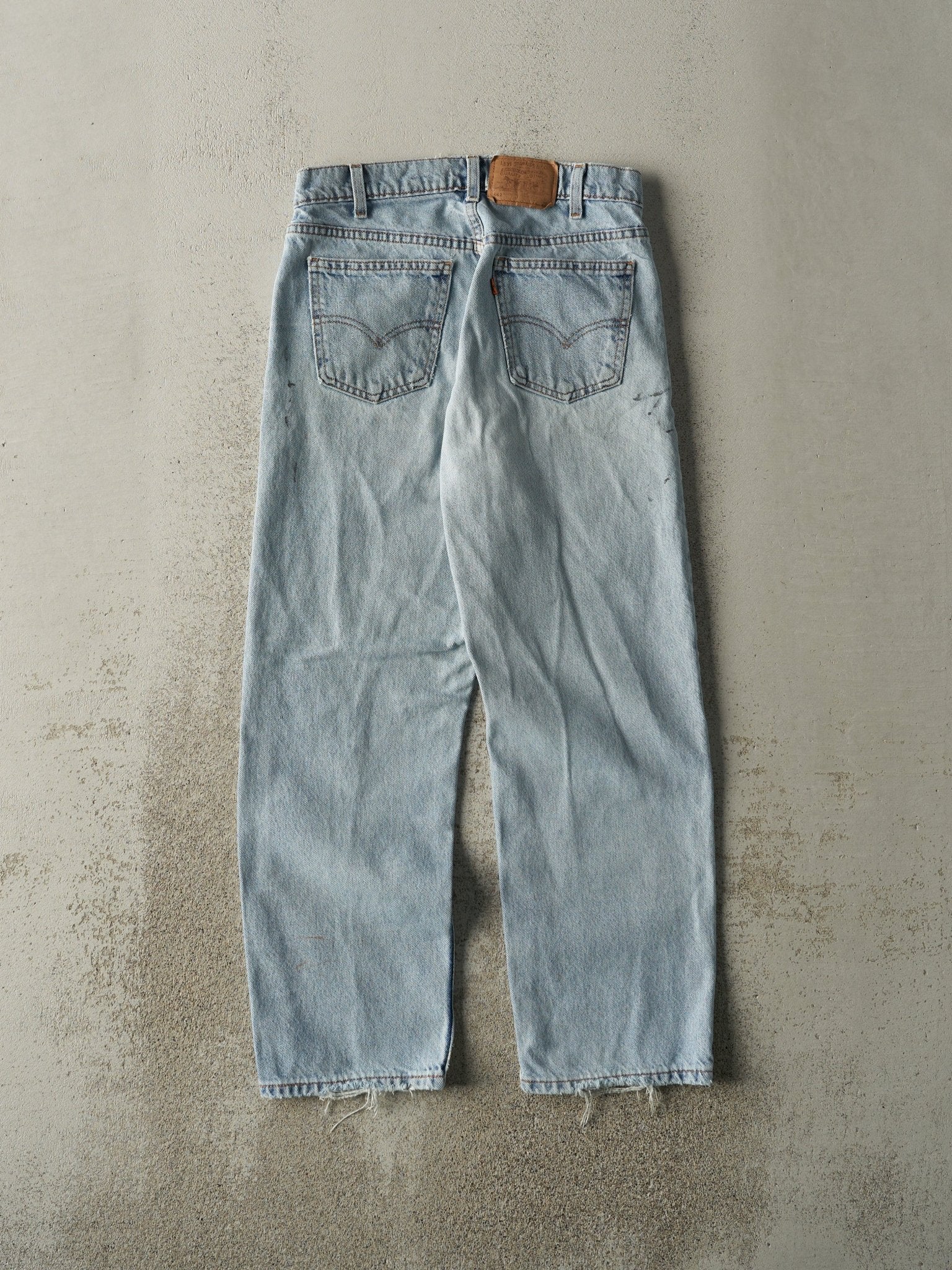 Vintage 90s Light Wash Levi's 562 Orange Tab Jeans (29.5x27) - Image 3