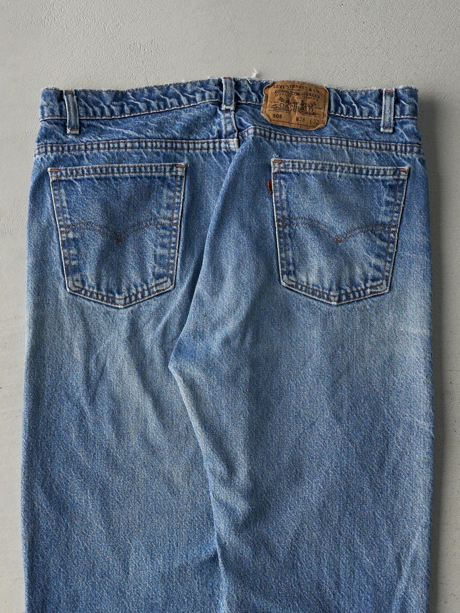 Vintage 90s Light Wash Orange Tab Levi's 505 Jeans (36x30.5) - Image 4