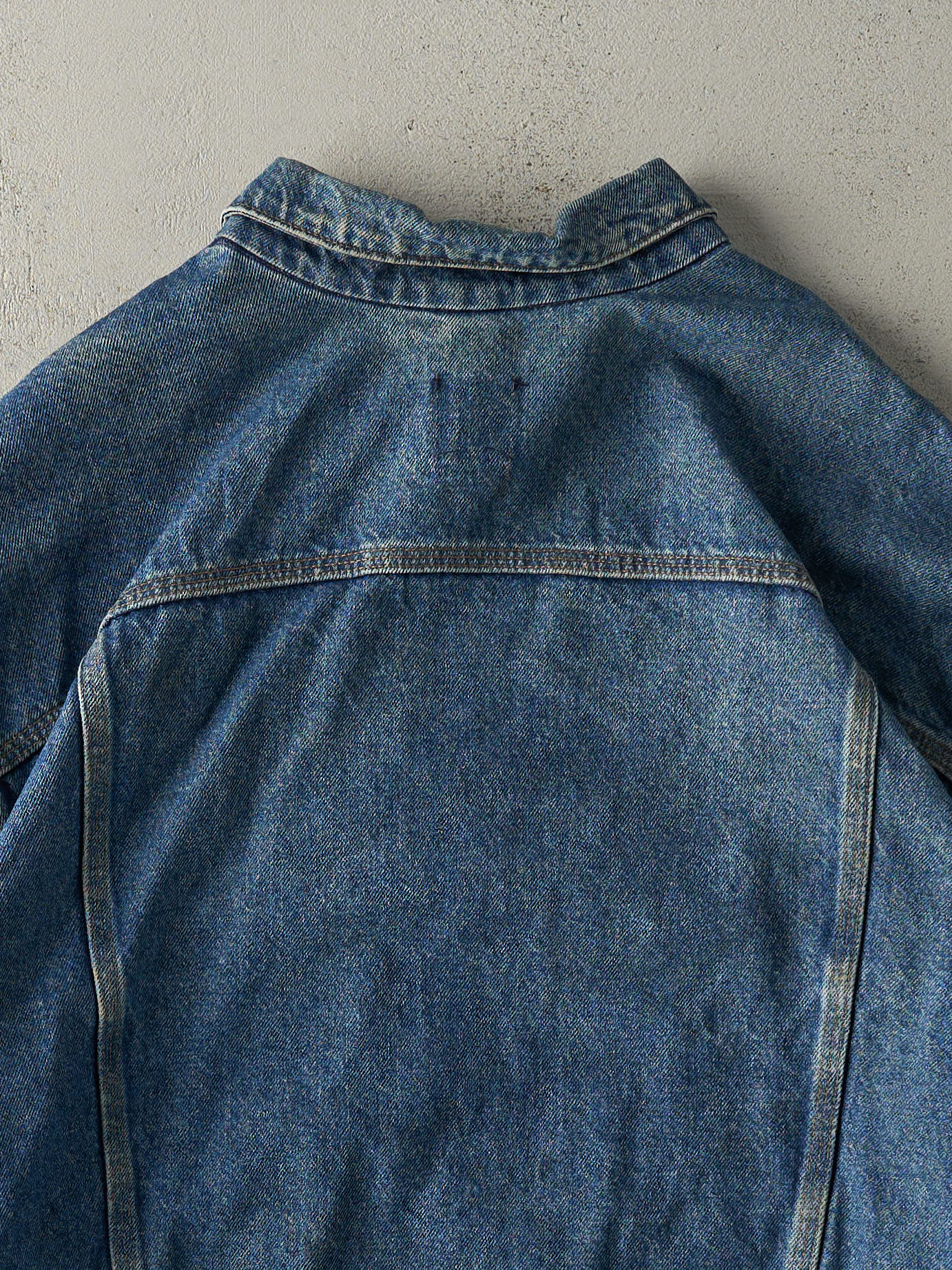 Vintage 90s Mid Wash Carhartt Trucker Denim Jacket (XXL) - Image 4