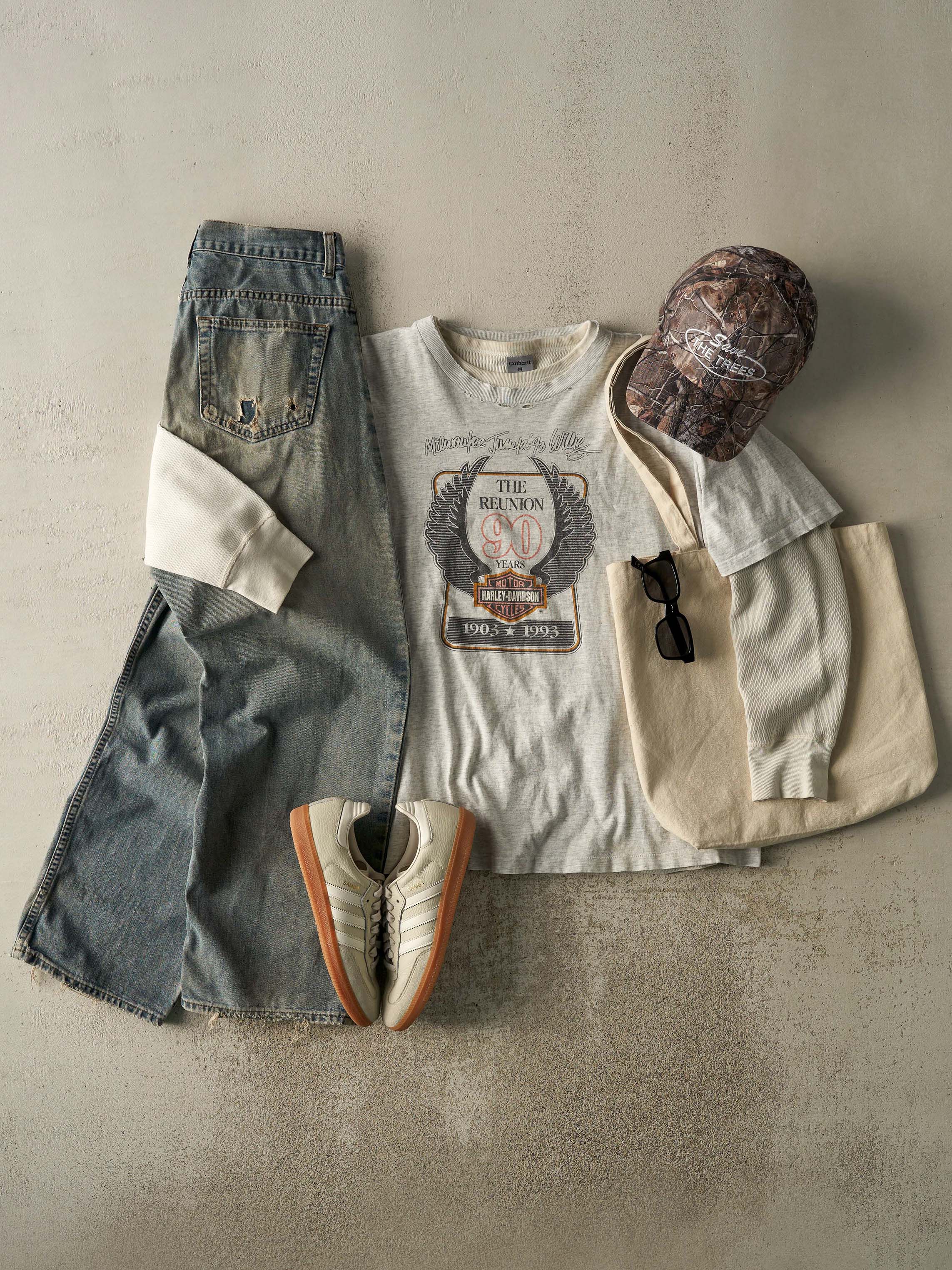 Vintage 90s Mid Wash Gap Jeans (29.5x28.5) - Image 2
