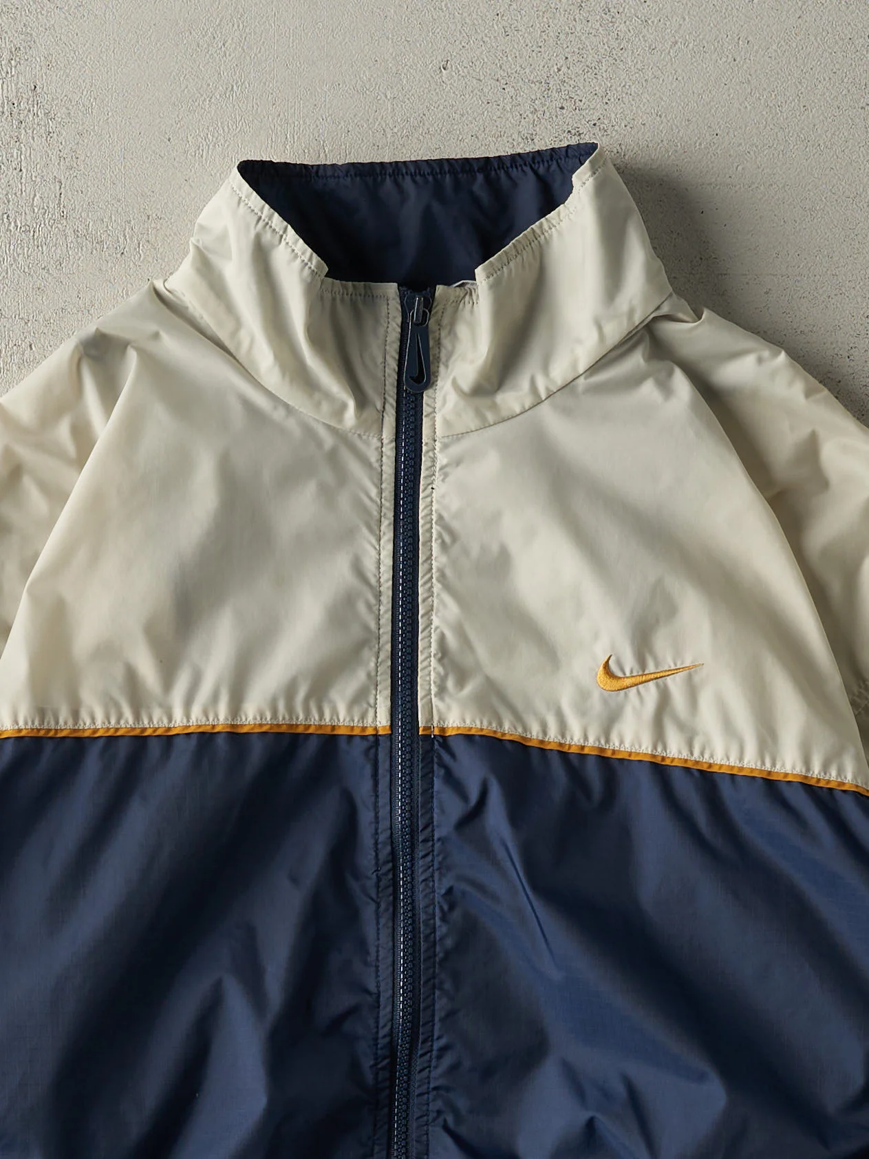 Vintage 90s Navy Blue & Beige Nike Windbreaker Jacket (XL) - Image 3