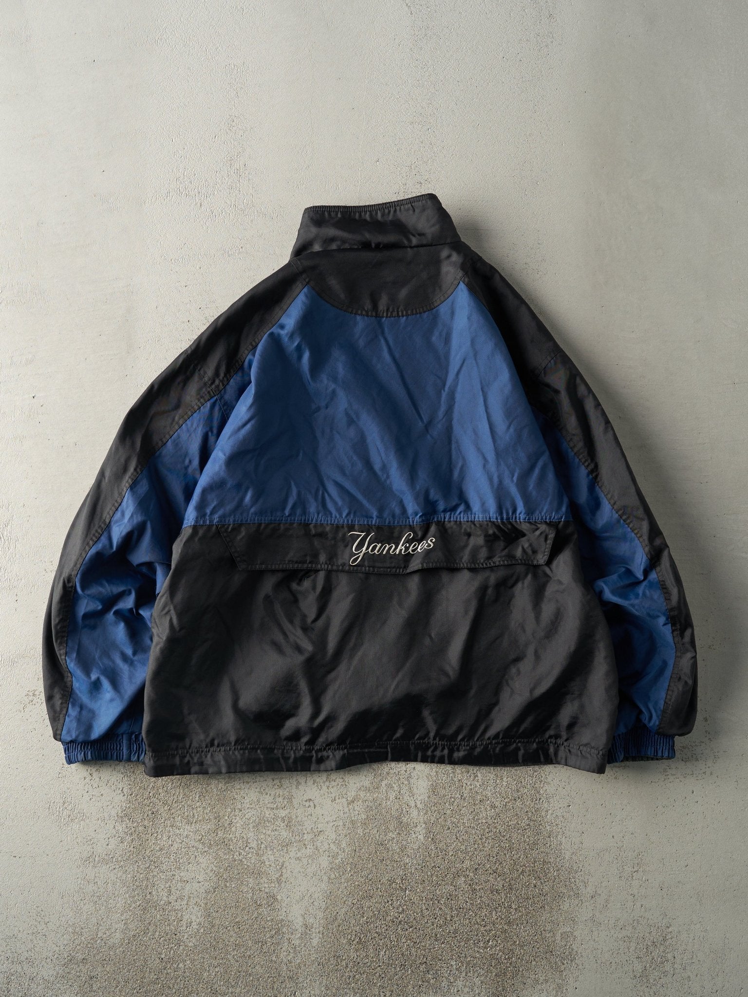 Vintage 90s Navy Blue, Black & Grey New York Yankees Fleece Lined Jacket (XL) - Image 2