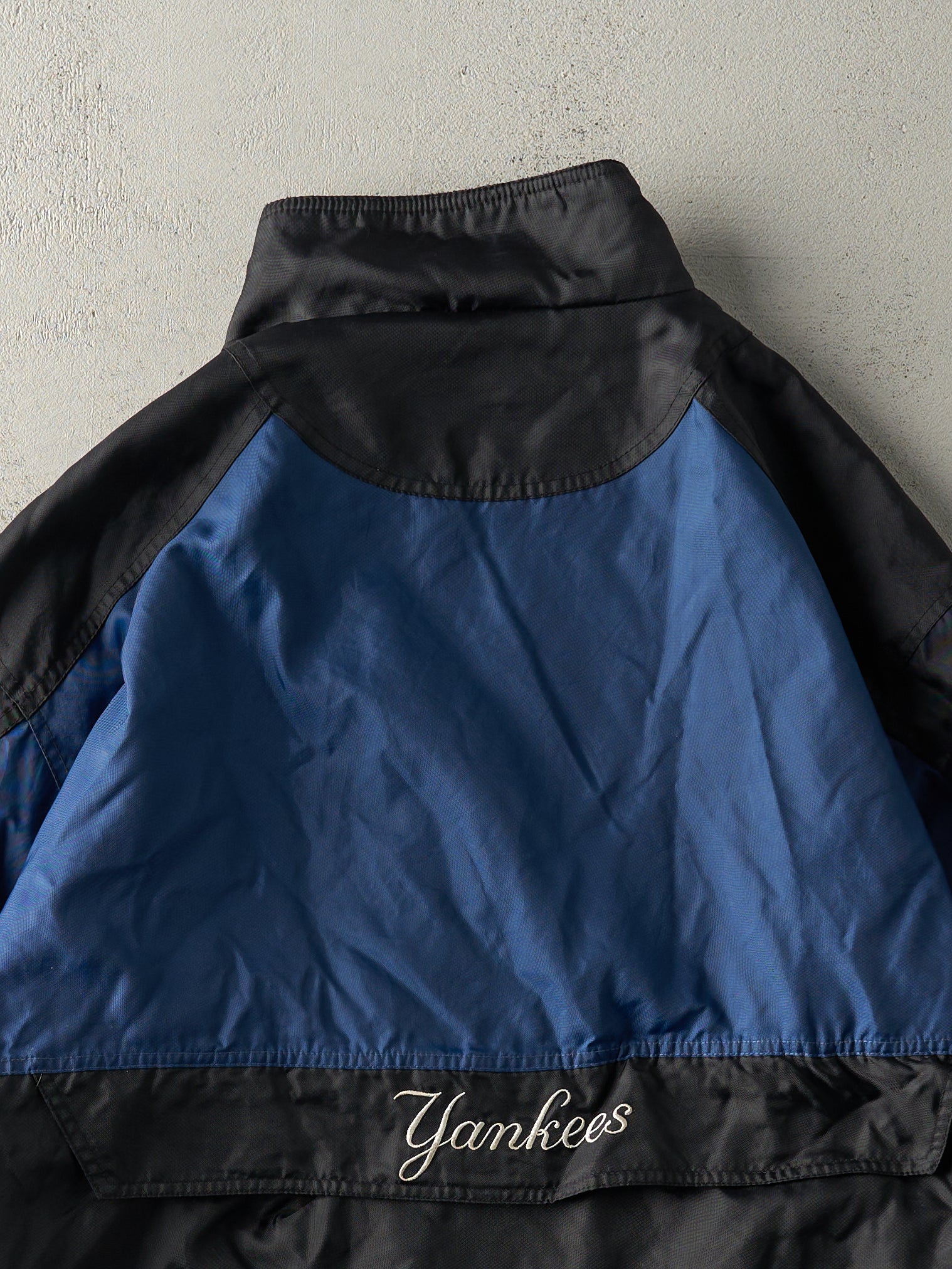 Vintage 90s Navy Blue, Black & Grey New York Yankees Fleece Lined Jacket (XL) - Image 5
