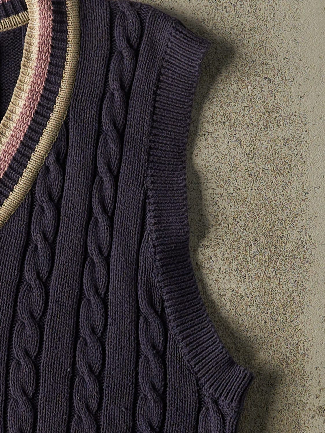 Vintage 90s Navy Blue Cable Knit Sweater Vest (S/M) - Image 4