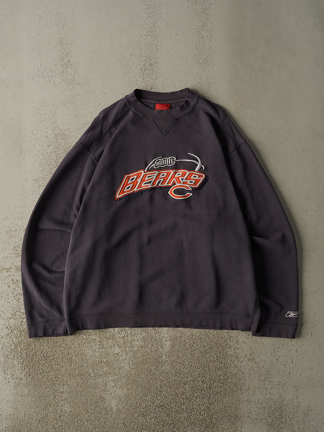 Vintage 90s Navy Blue Chicago Bears Embroidered Crewneck (XL/XXL)