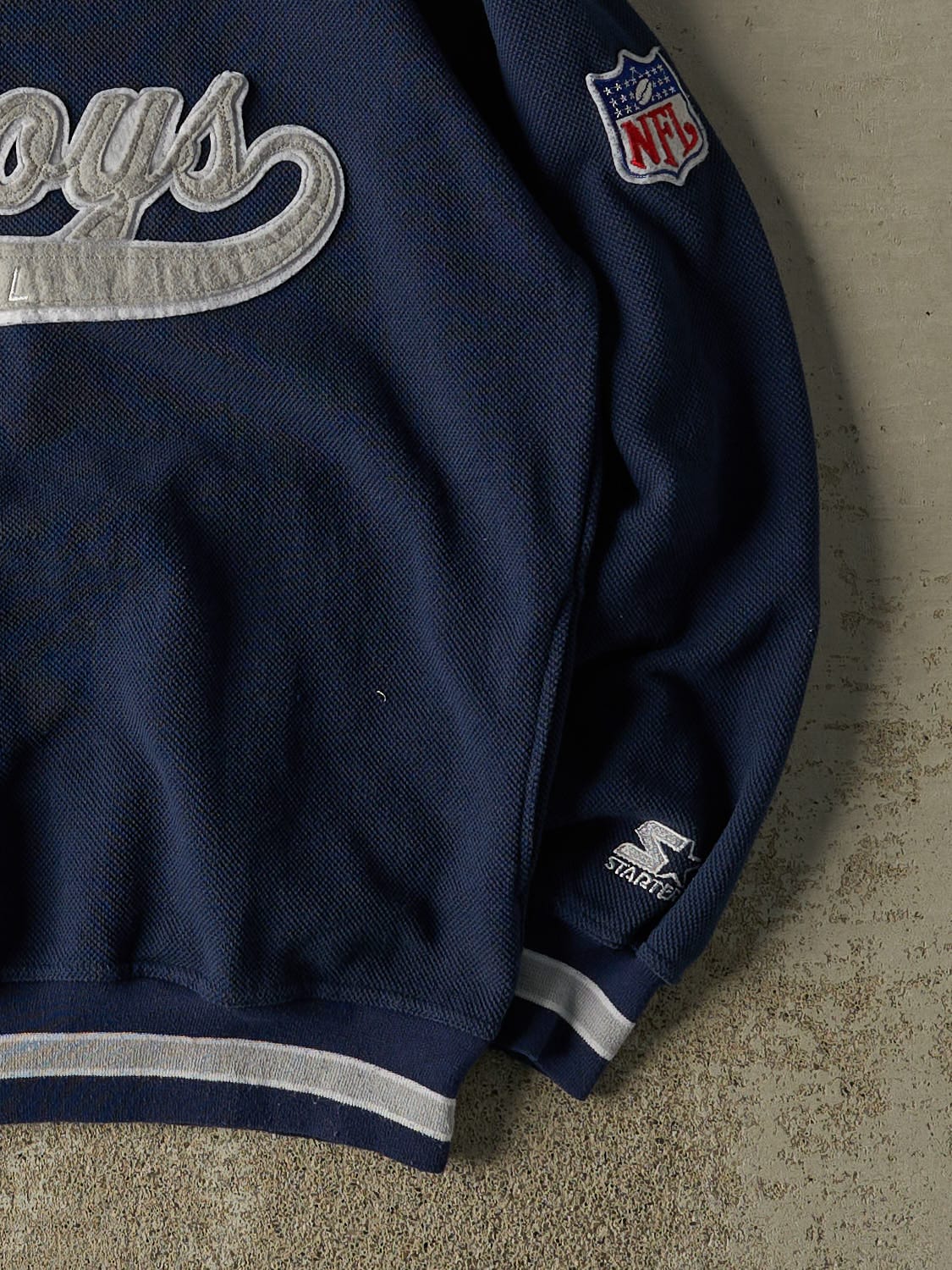 Vintage 90s Navy Blue Dallas Cowboys Starter Embroidered Crewneck (L/XL) - Image 4