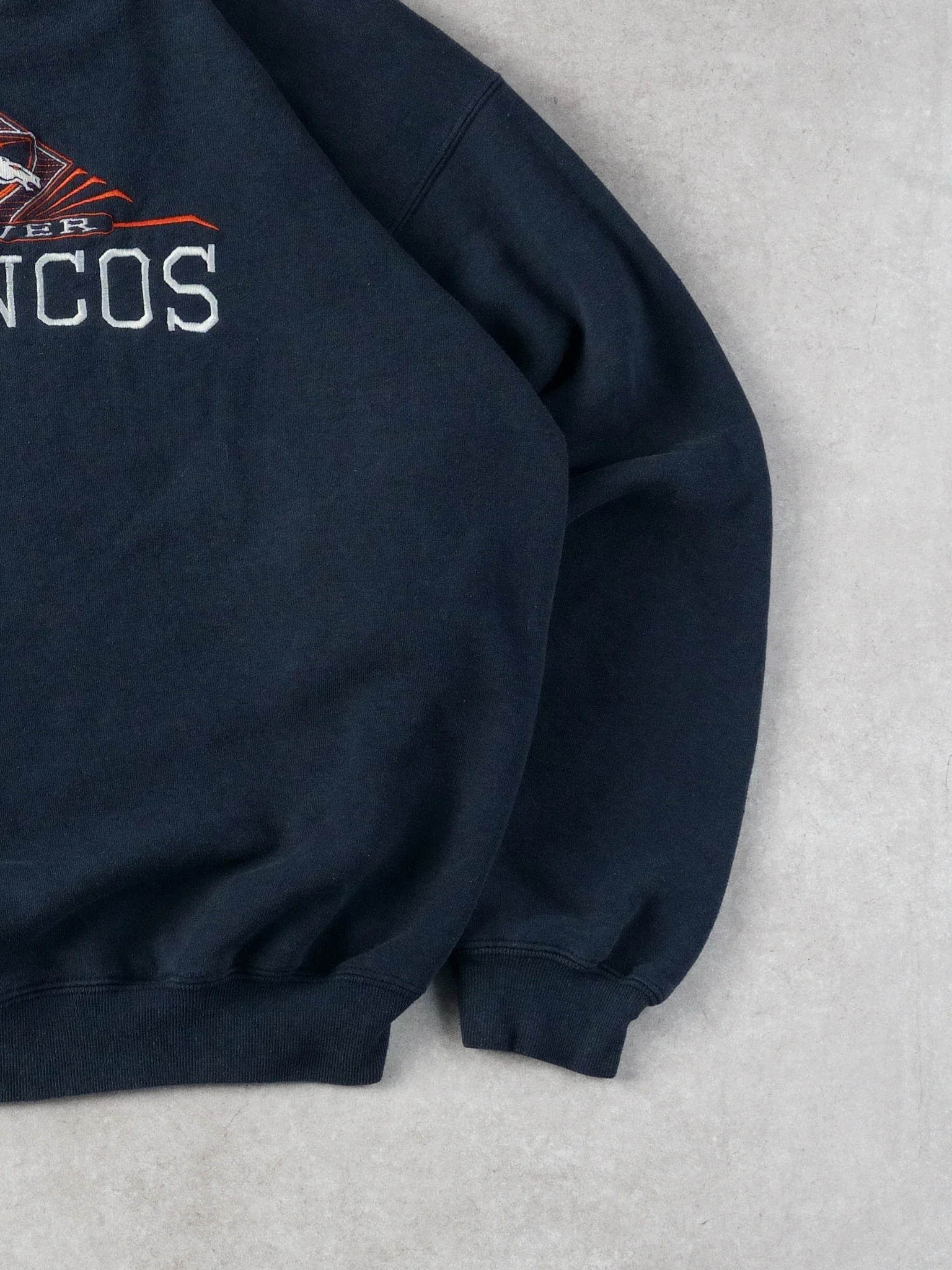 Vintage 90s Navy Blue Denever Broncos Graphic Crewneck (L) - Image 3