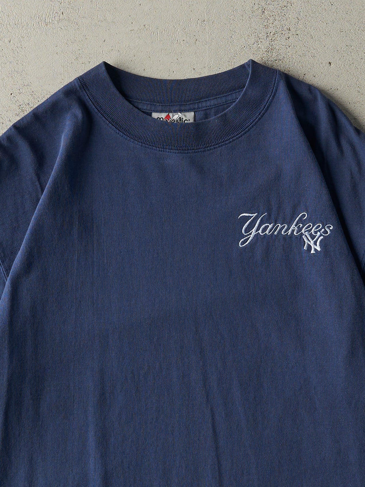 Vintage 90s Navy Blue Embroidered New York Yankees Tee (M/L) - Image 2