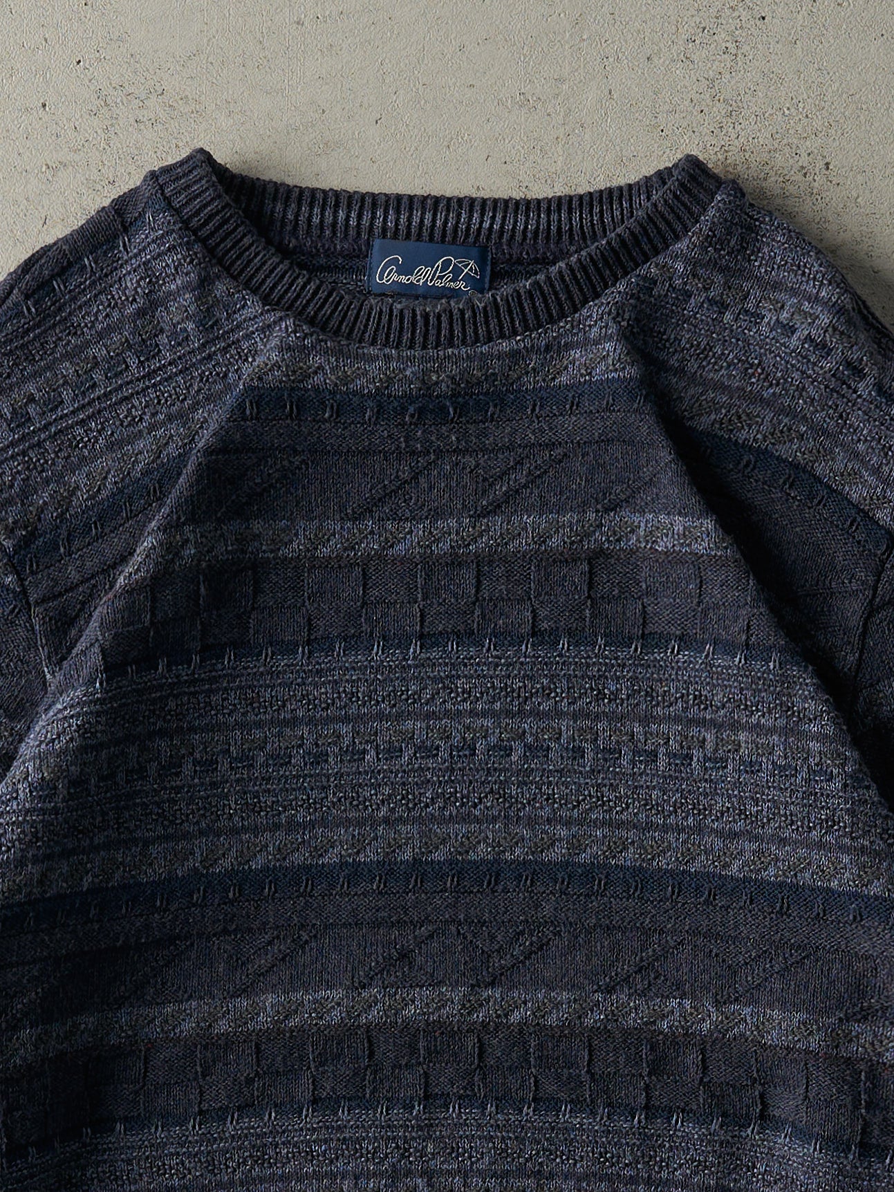 Vintage 90s Navy Blue Knit Patterned Arnold Palmer Pullover (M) - Image 2
