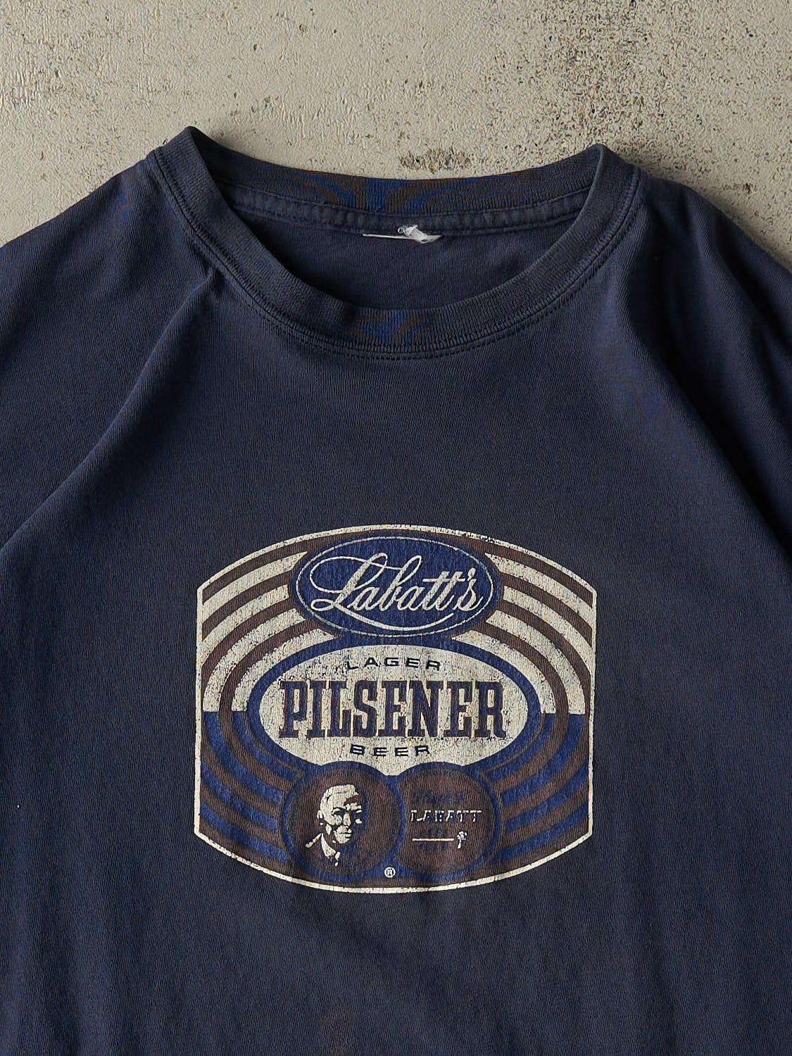 Vintage 90s Navy Blue Labatt Pilsner Tee (L) - Image 2