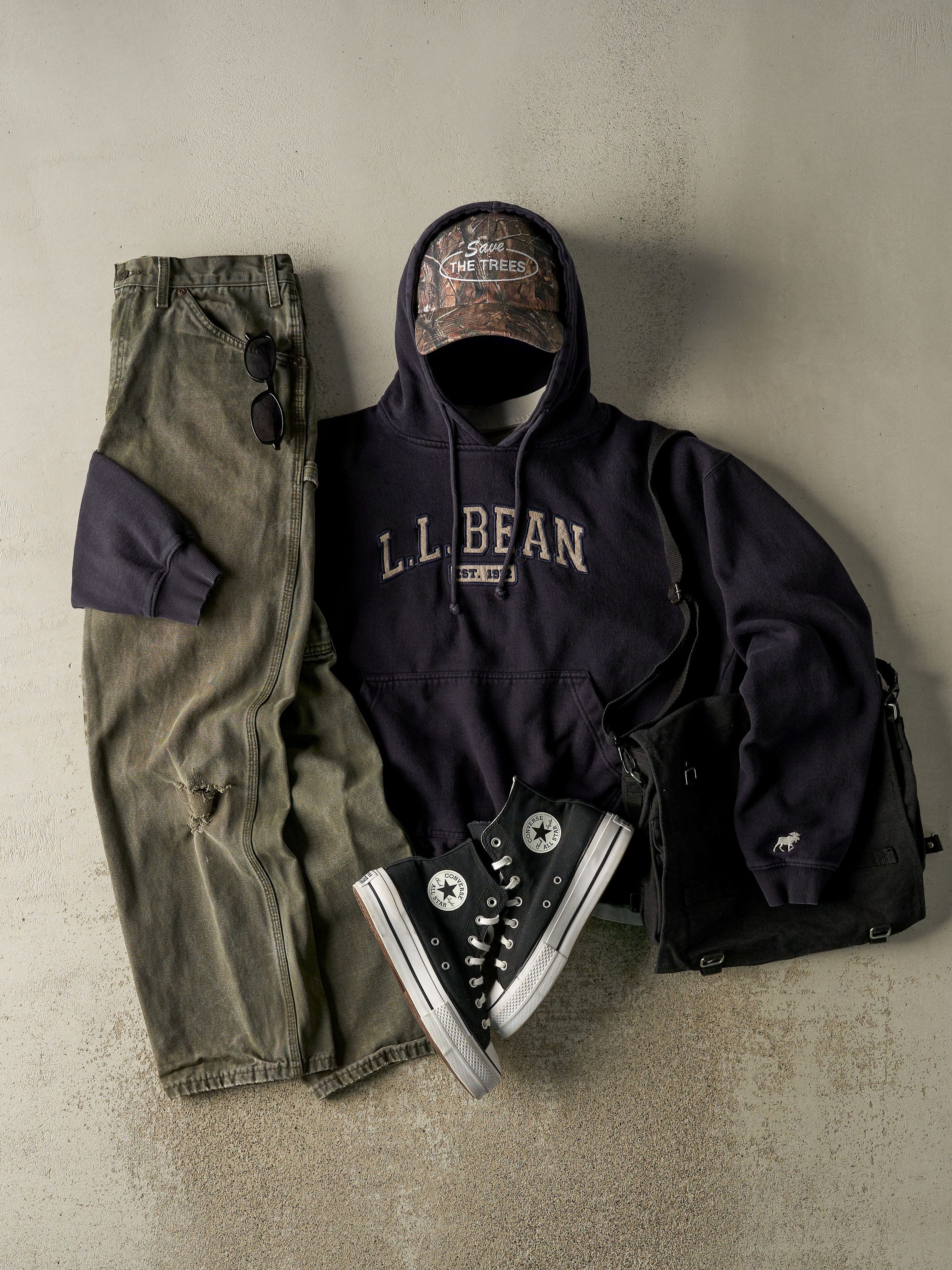 Vintage 90s Navy Blue LL Bean Embroidered Hoodie (M) - Image 2
