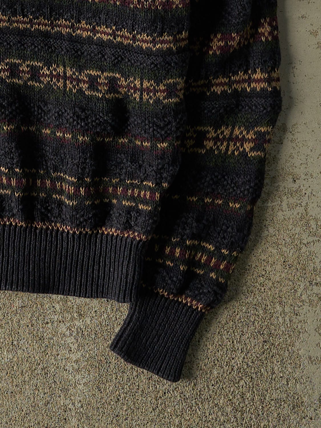 Vintage 90s Navy Blue Patterned Knit Pullover (L) - Image 4