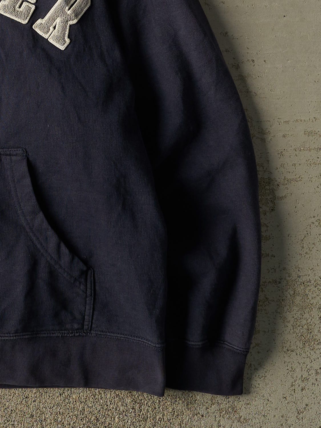 Vintage 90s Navy Blue Tommy Hilfiger Embroidered Zip Up Hoodie (L/XL) - Image 5