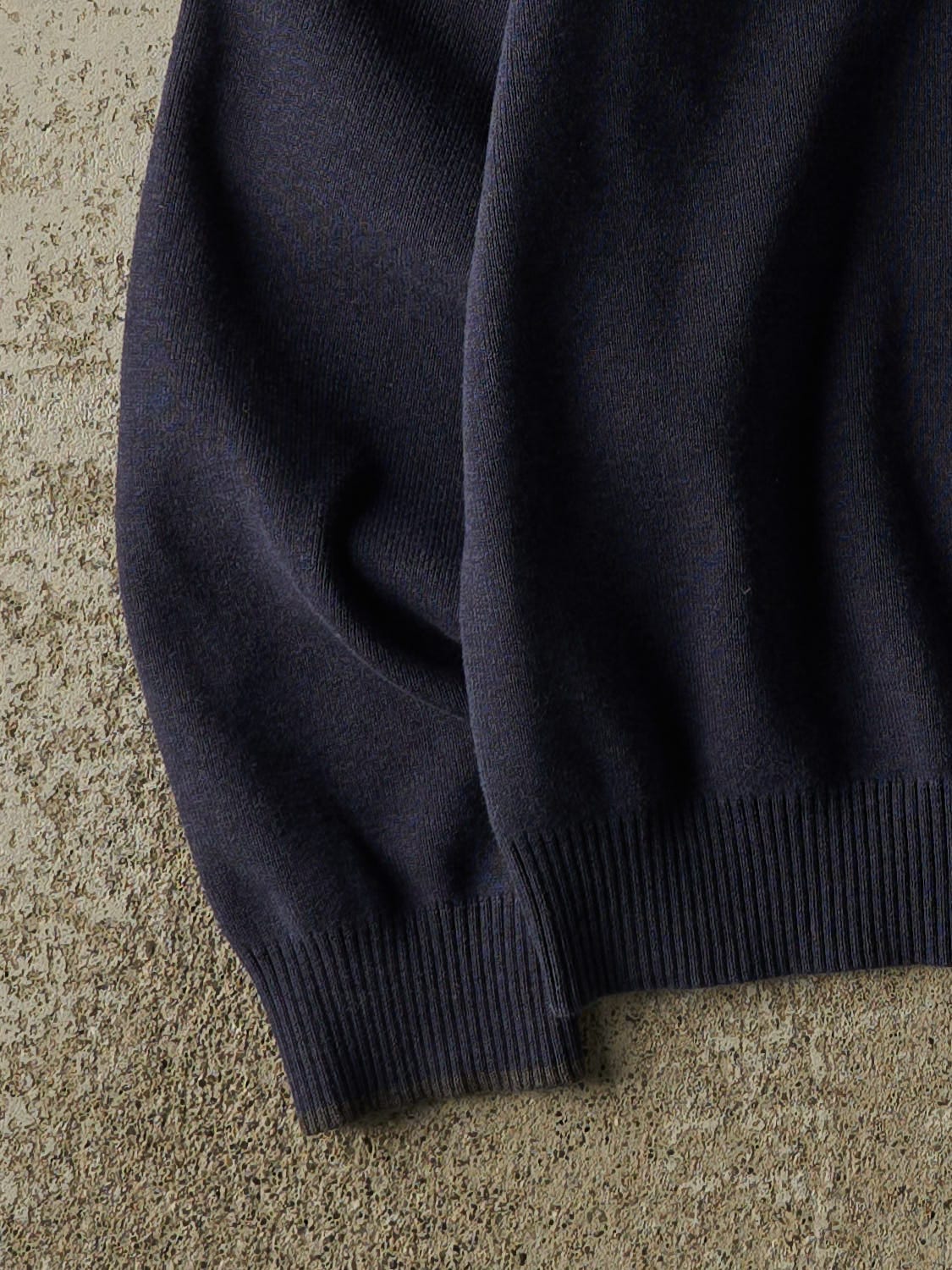 Vintage 90s Navy Blue Tommy Hilfiger Knit (S/M) - Image 3