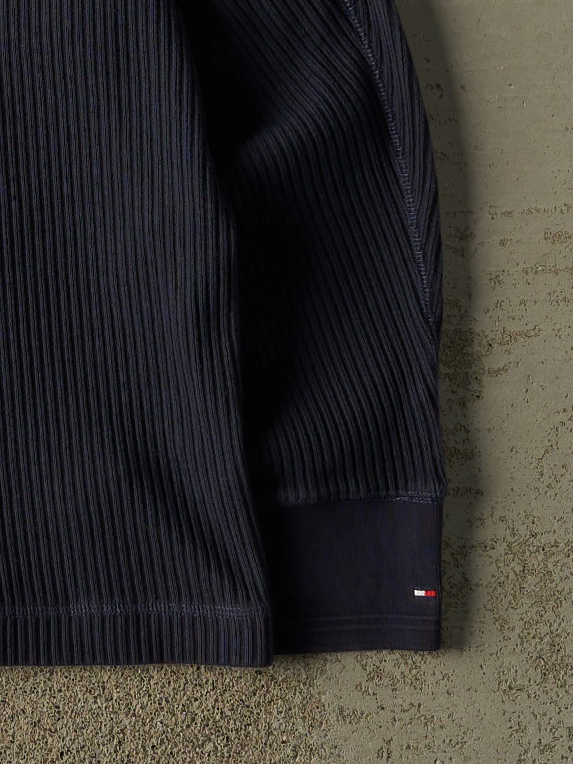 Vintage 90s Navy Blue Tommy Hilfiger Thermal Knit Long Sleeve (M/L) - Image 4