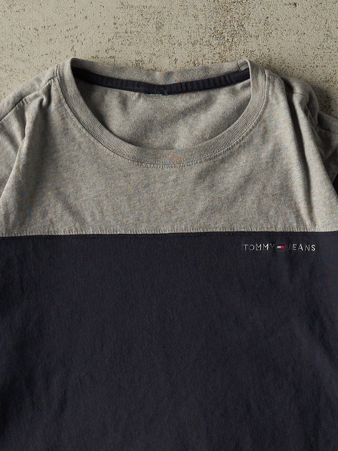 Vintage 90s Navy Blue Tommy Jeans Embroidered Tee (M/L) - Image 2