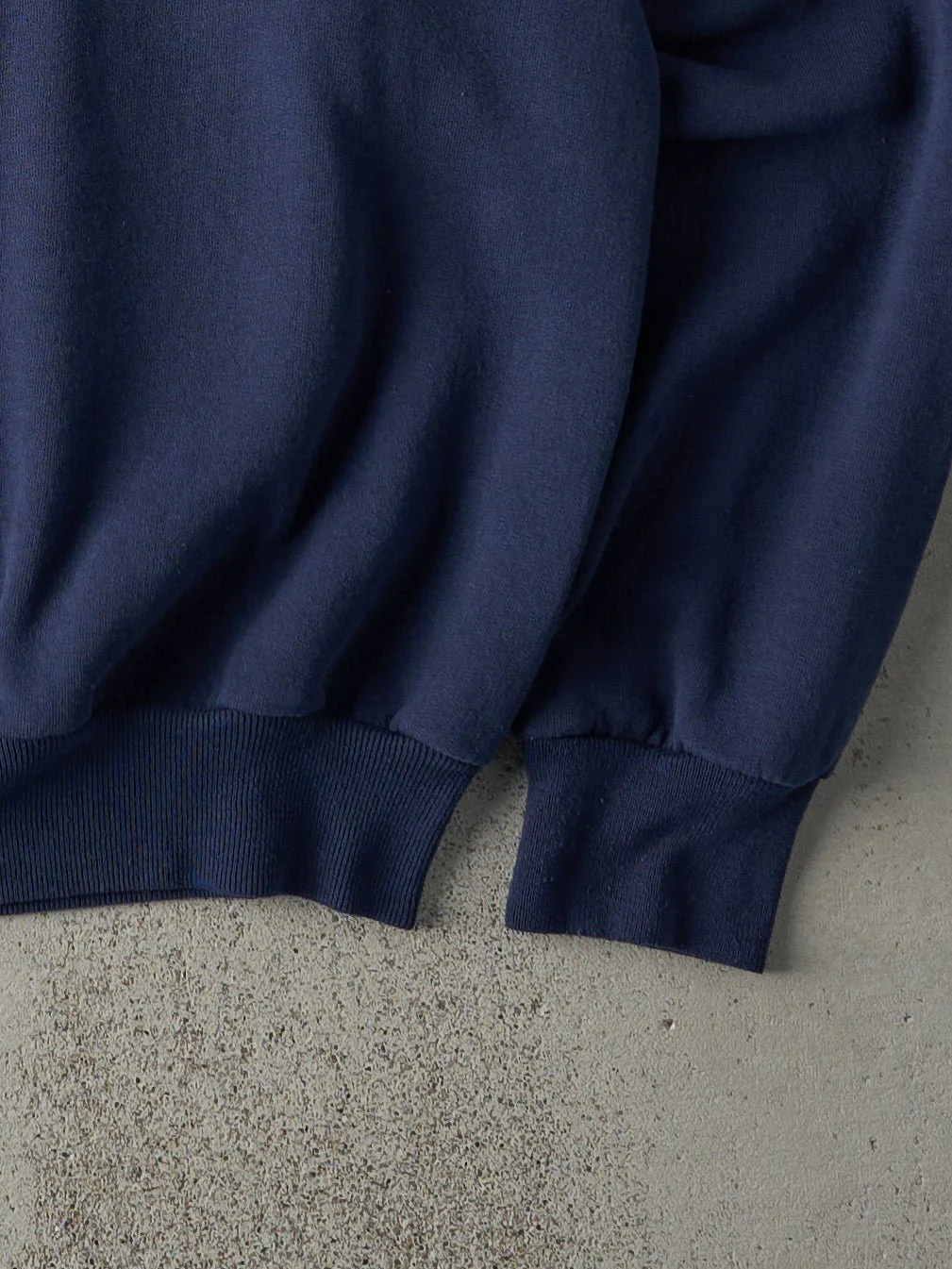 Vintage 90s Navy Blue Universal Technical Institute Boxy Crewneck (L) - Image 3