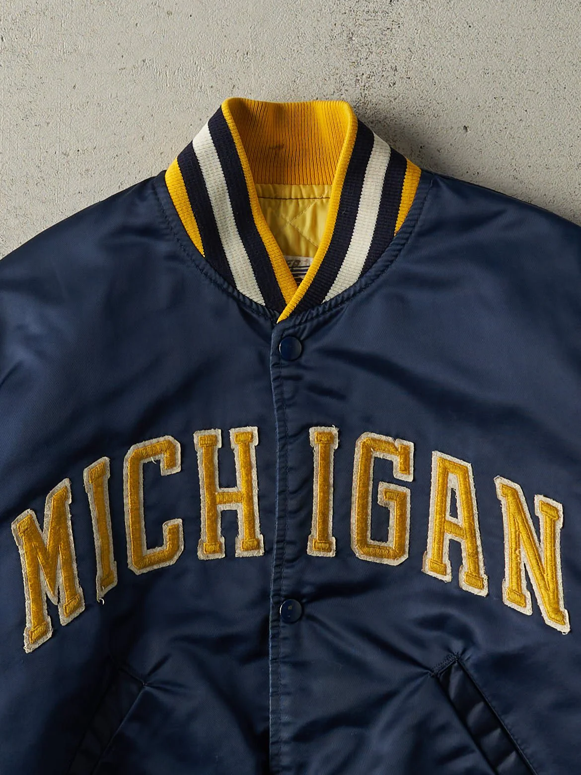 Vintage 90s Navy Blue University of Michigan Bomber Jacket (M) - Image 2