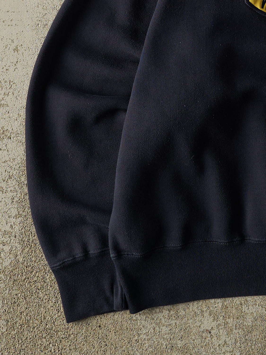 Vintage 90s Navy Blue University Of Michigan Wolverines Embroidered Crewneck (XL/XXL) - Image 3