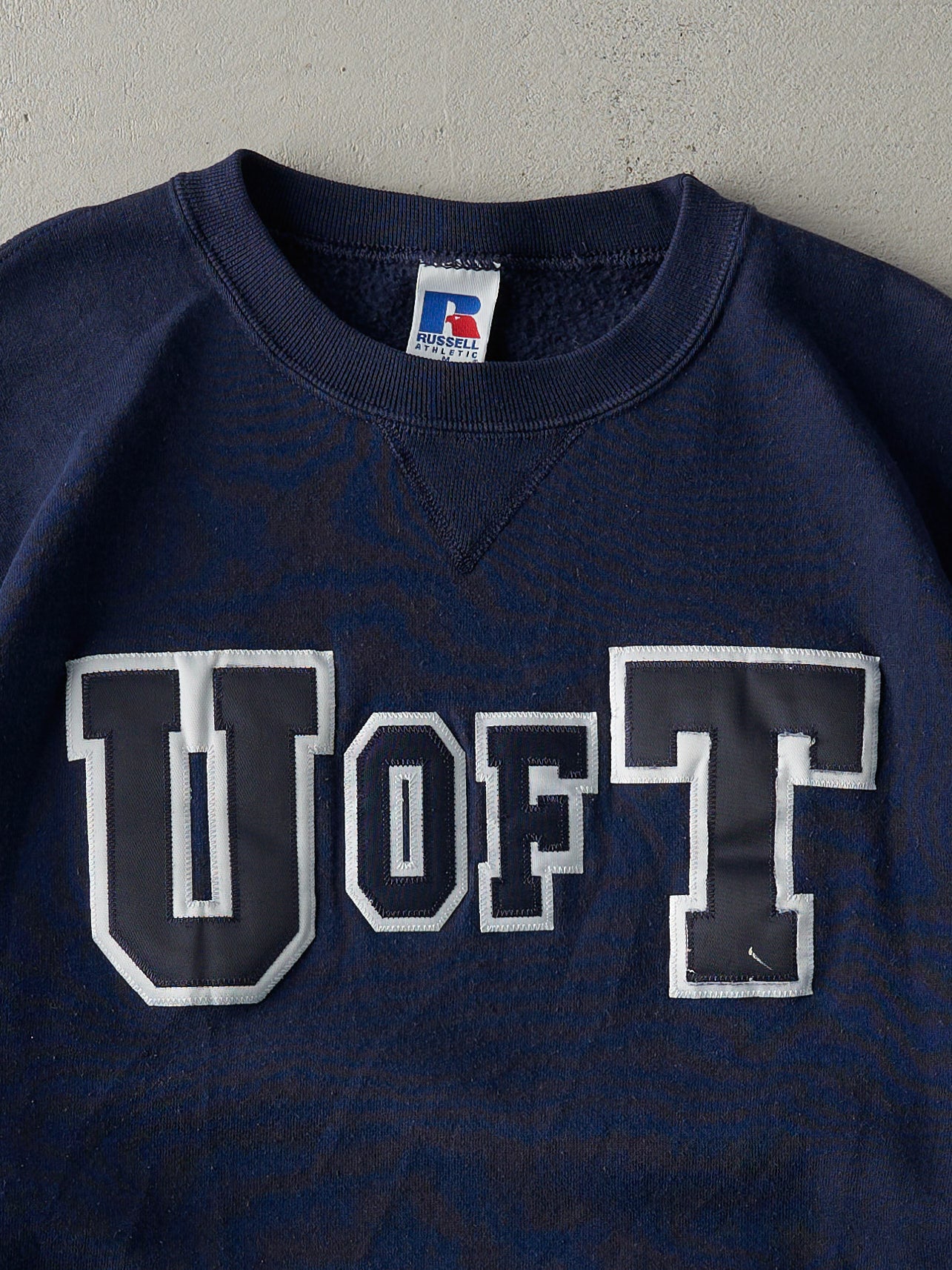 Vintage 90s RARE Navy Russell Athletics U of T Patch Crewneck (M) - Image 2