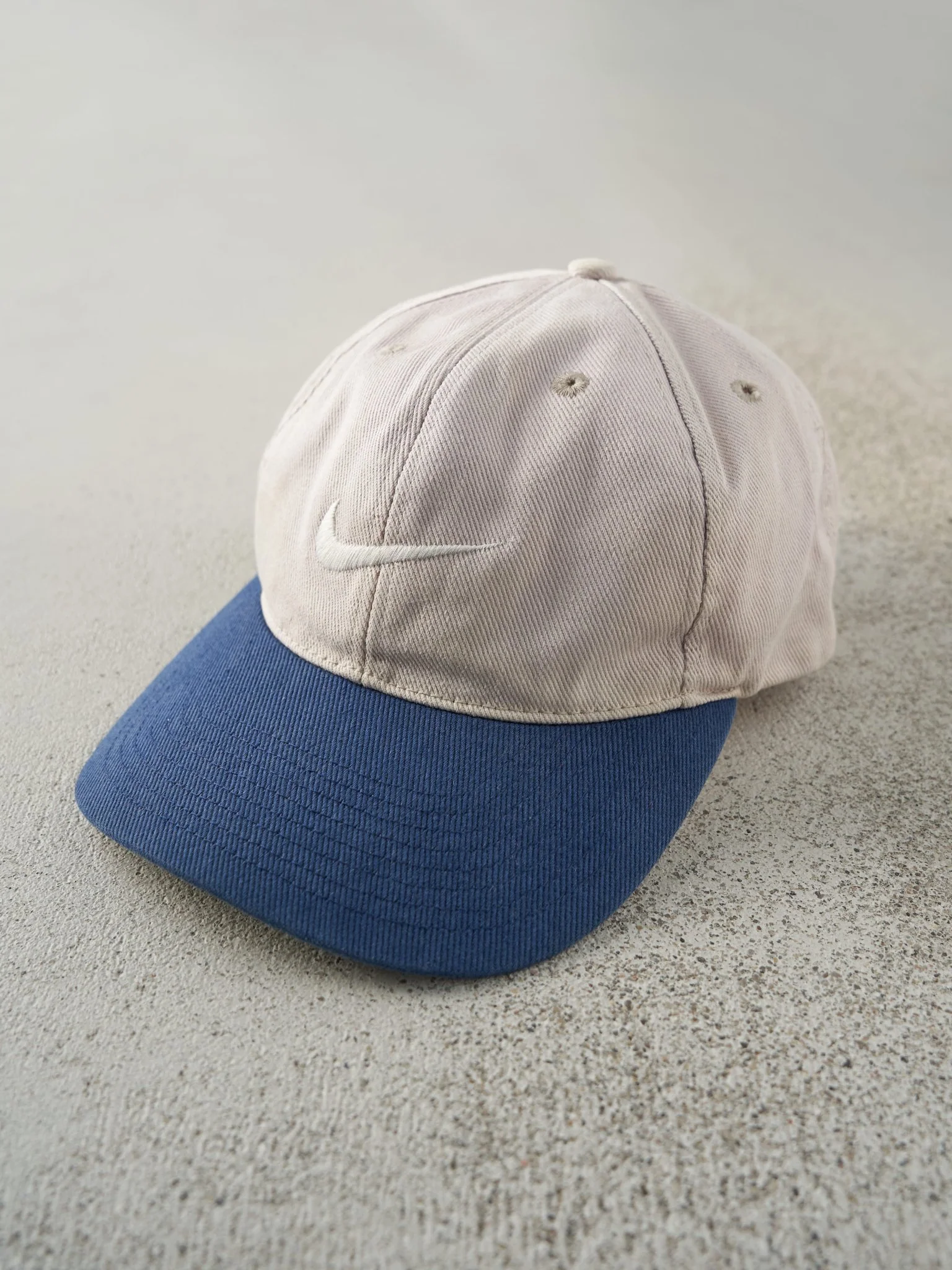 Vintage 90s Nike Embroidered Swoosh Snapback Hat - Image 2