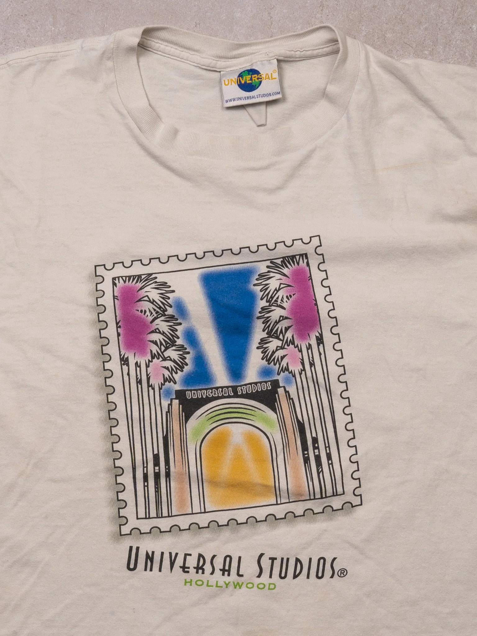 Vintage 90s RARE Universal Studios Hollywood Tee (M) - Image 2